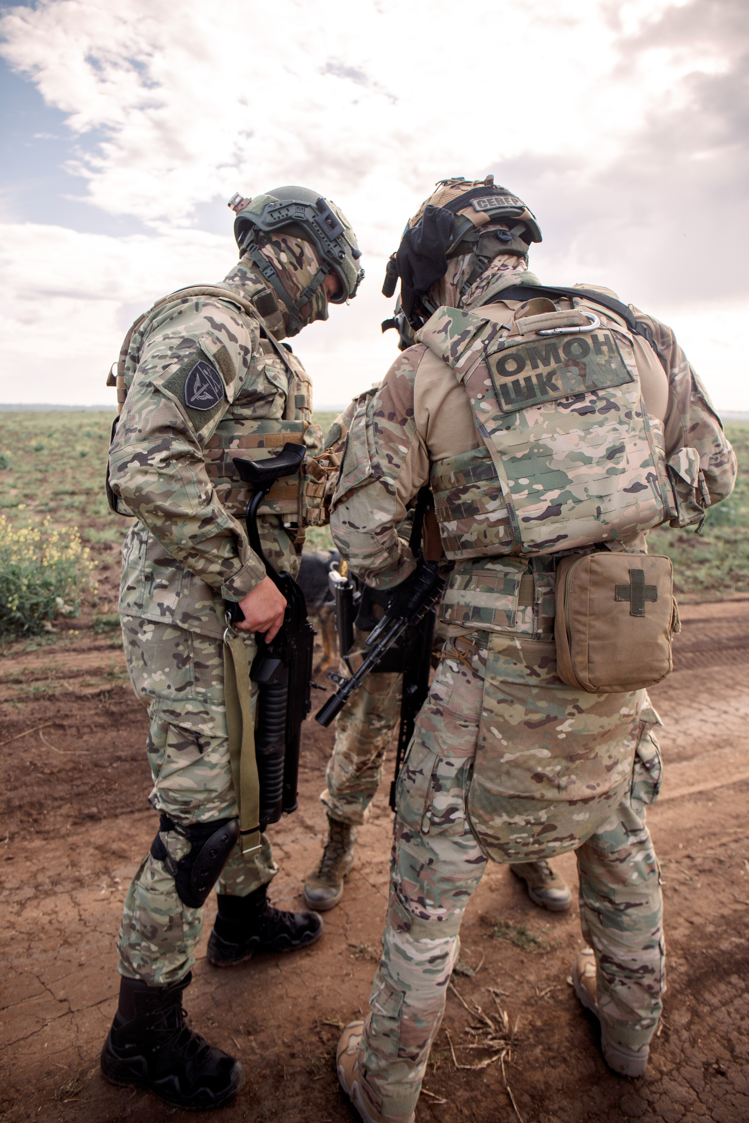 Поле. Для тех, кто не ждёт удачи, а создаёт её. Каждая фотосессия — это твой момент, твой стиль, твой успех. 📸