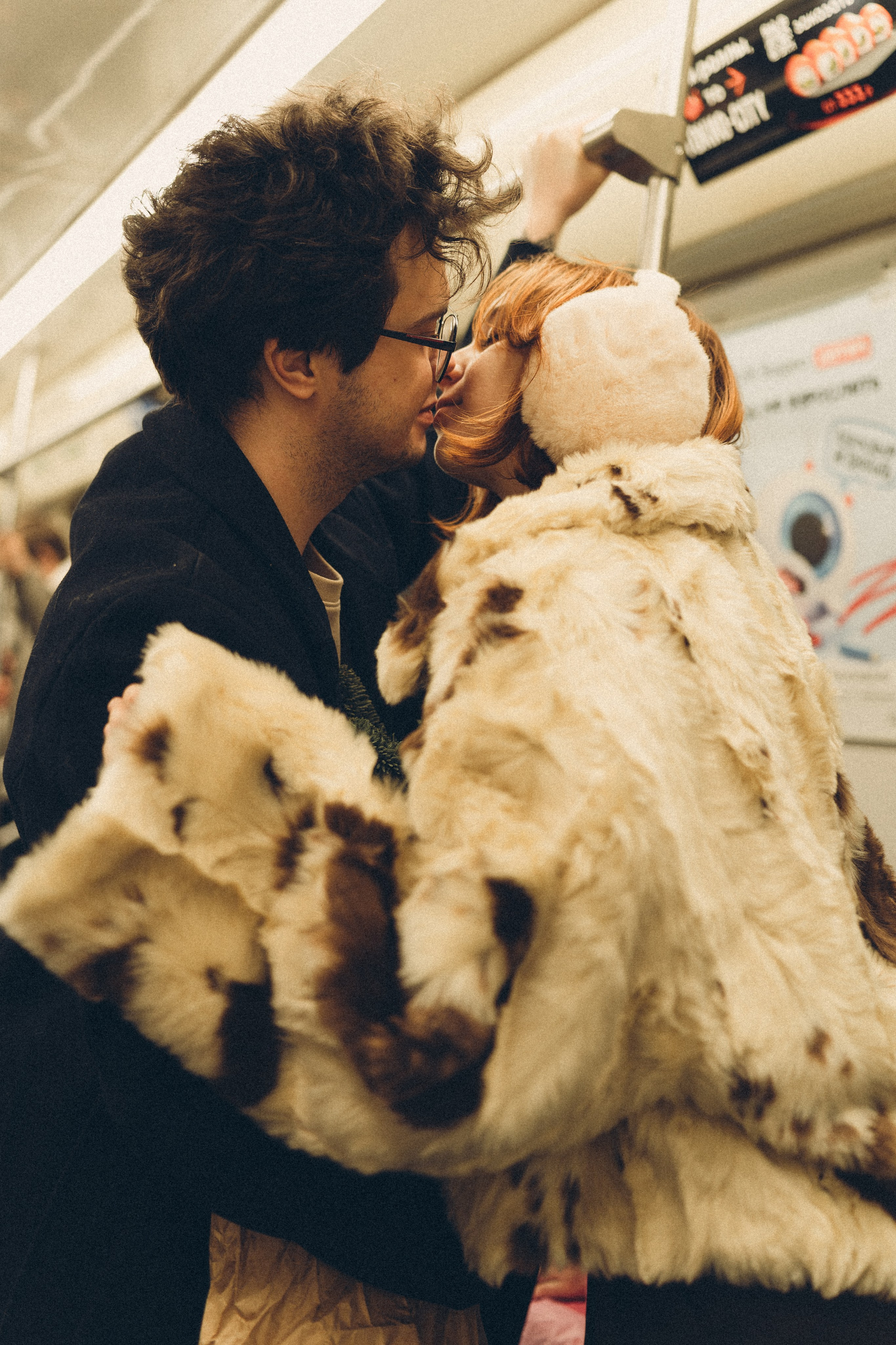 НОВОГОДНЯЯ ФОТОСЕСИИЯ ПАРЫ В МЕТРО ЛЮБОВЬ. Профессиональный фотограф, Санкт-Петербург — Виктория Богомолова