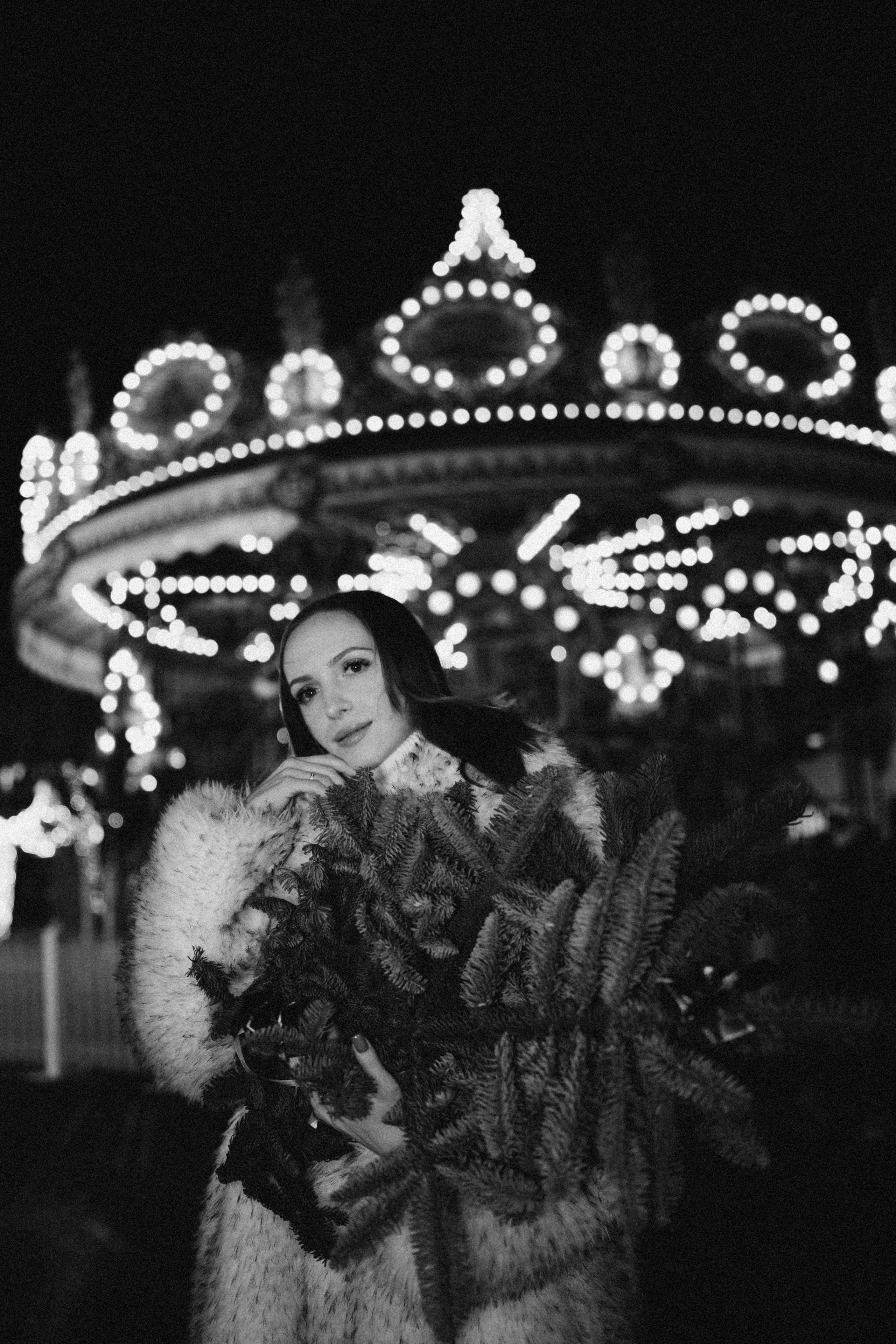 ПРОГУЛКА НА МАНЕЖНОЙ ПЛОЩАДИ ДЛЯ ДЕВУШКИ ПЕРЕД НОВЫМ ГОДОМ (НОВОГОДНЯЯ ФОТОСЕССИИЯ НА МАНЕЖНОЙ ПЛОЩАДИ). Профессиональный фотограф, Санкт-Петербург — Виктория Богомолова