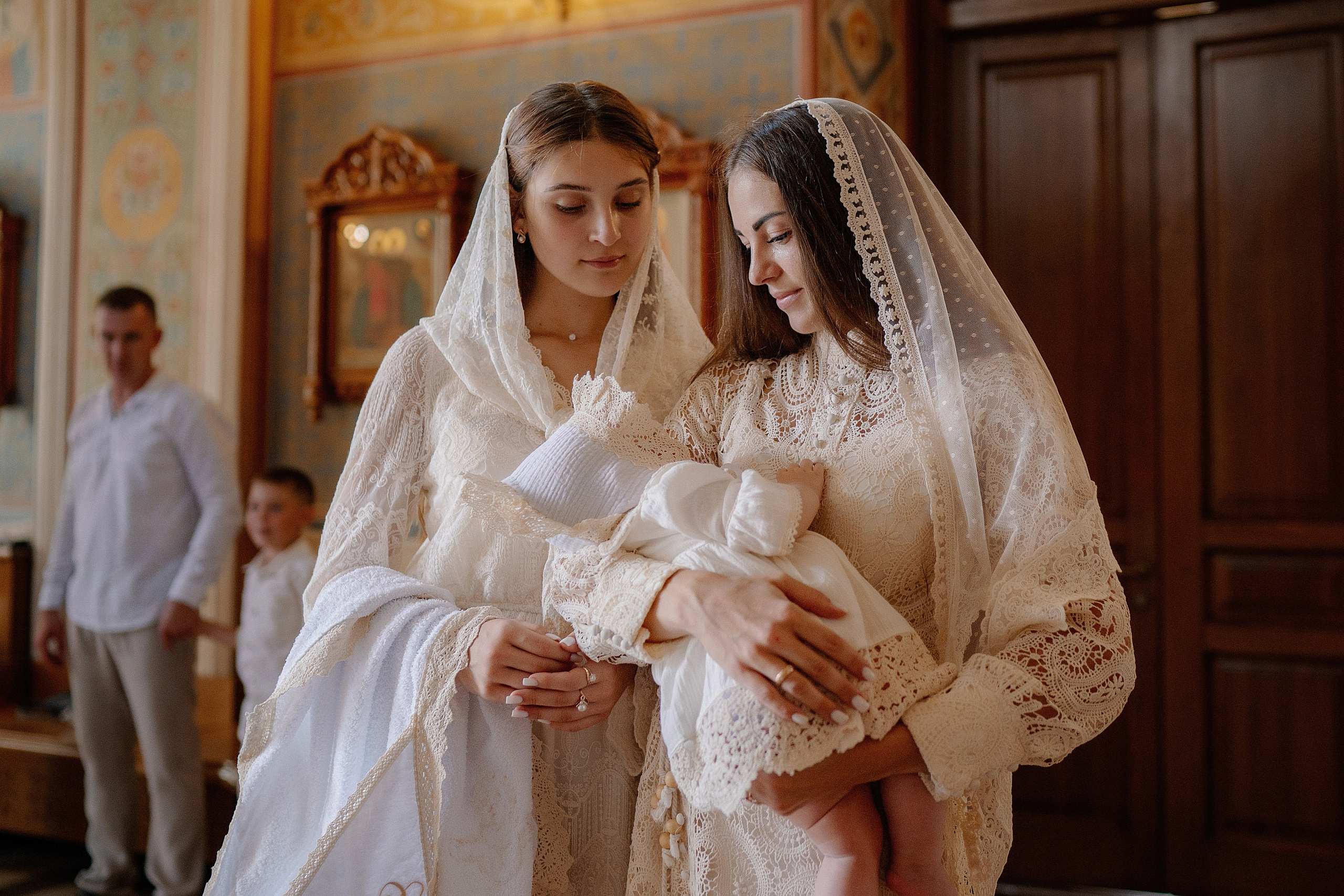 Крещение Софии. Фотограф на Крещение и Венчание в Красноярске Рамазанова Юлия