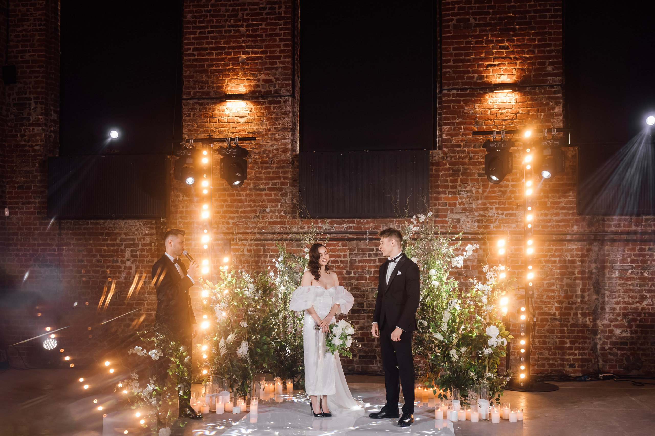 Мария и Алексей. Лофт. Свадебный и семейный фотограф в Москве Евгения Лисина