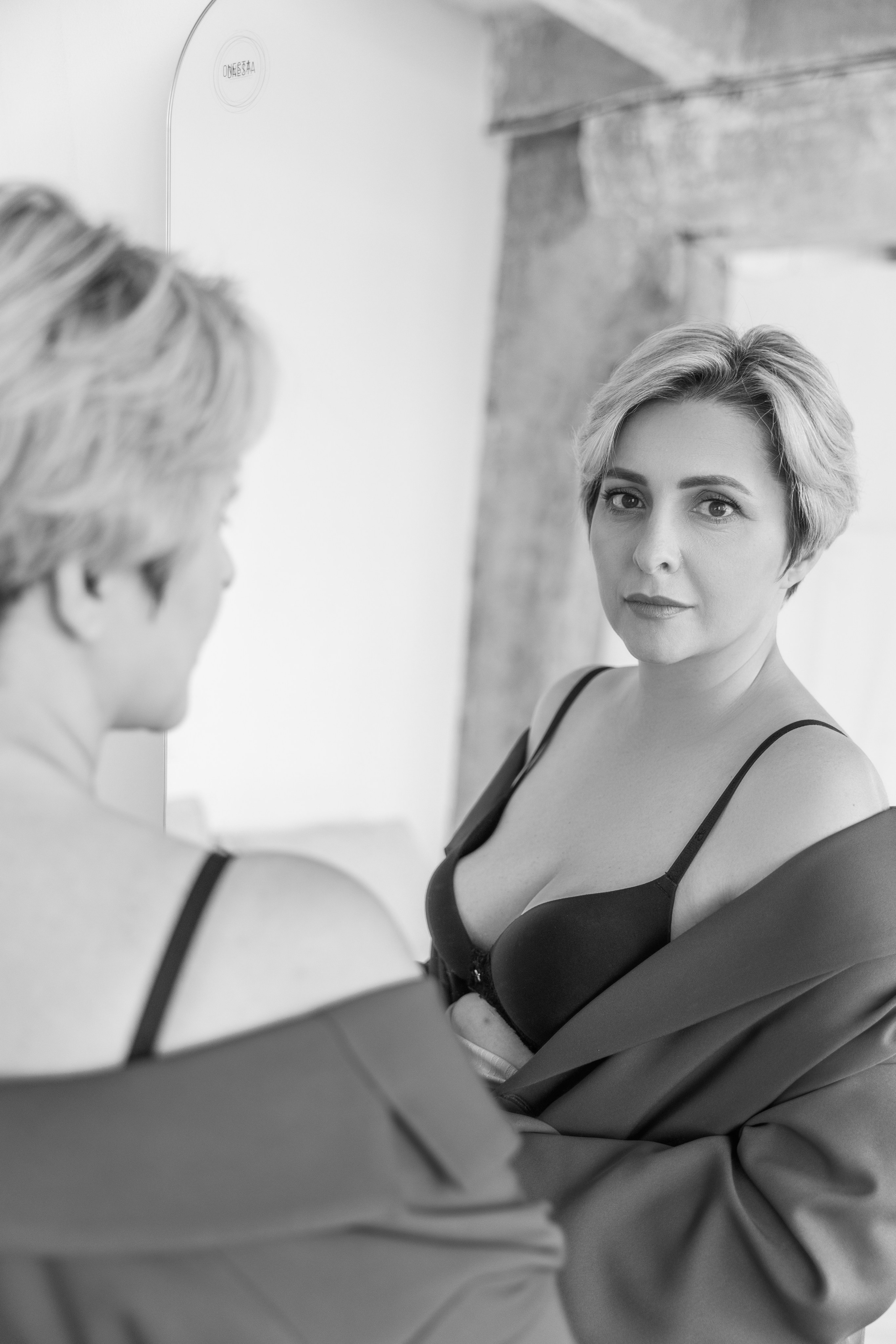 Профессиональная фотосессии в студии для женщины PLUS SIZE. Женский фотограф в Красноярске