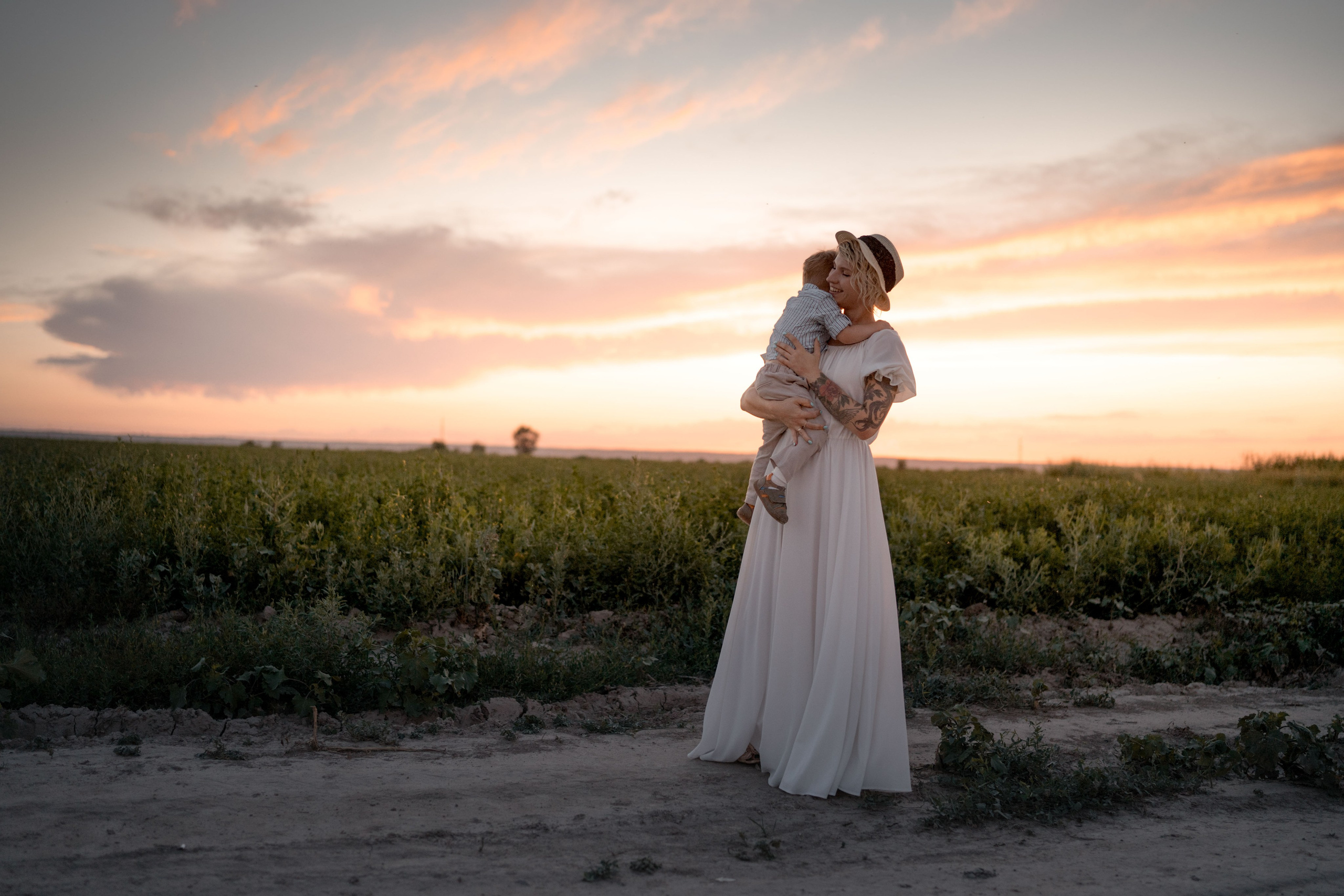 Дарья и Марк на закате. Семейный фотограф, женский фототерапевт