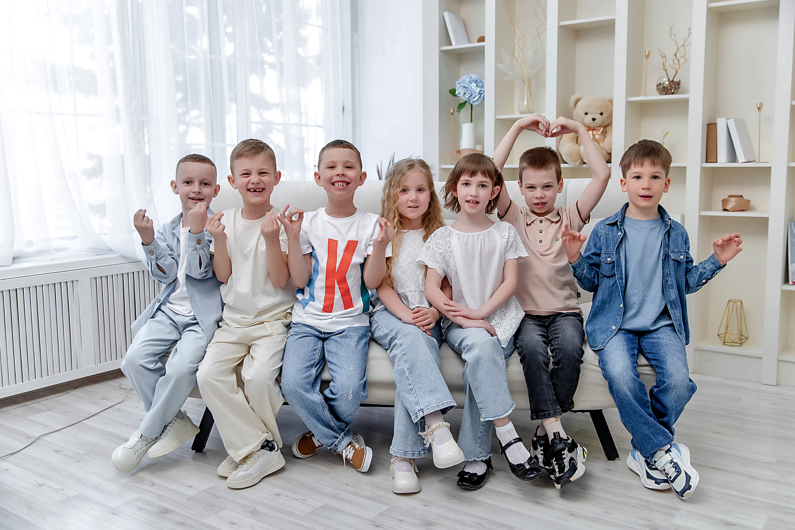 Выпускные (школьные) альбомы (книги) в Ростове-на-Дону. Современные Выпускные Альбомы в Ростове-на-Дону