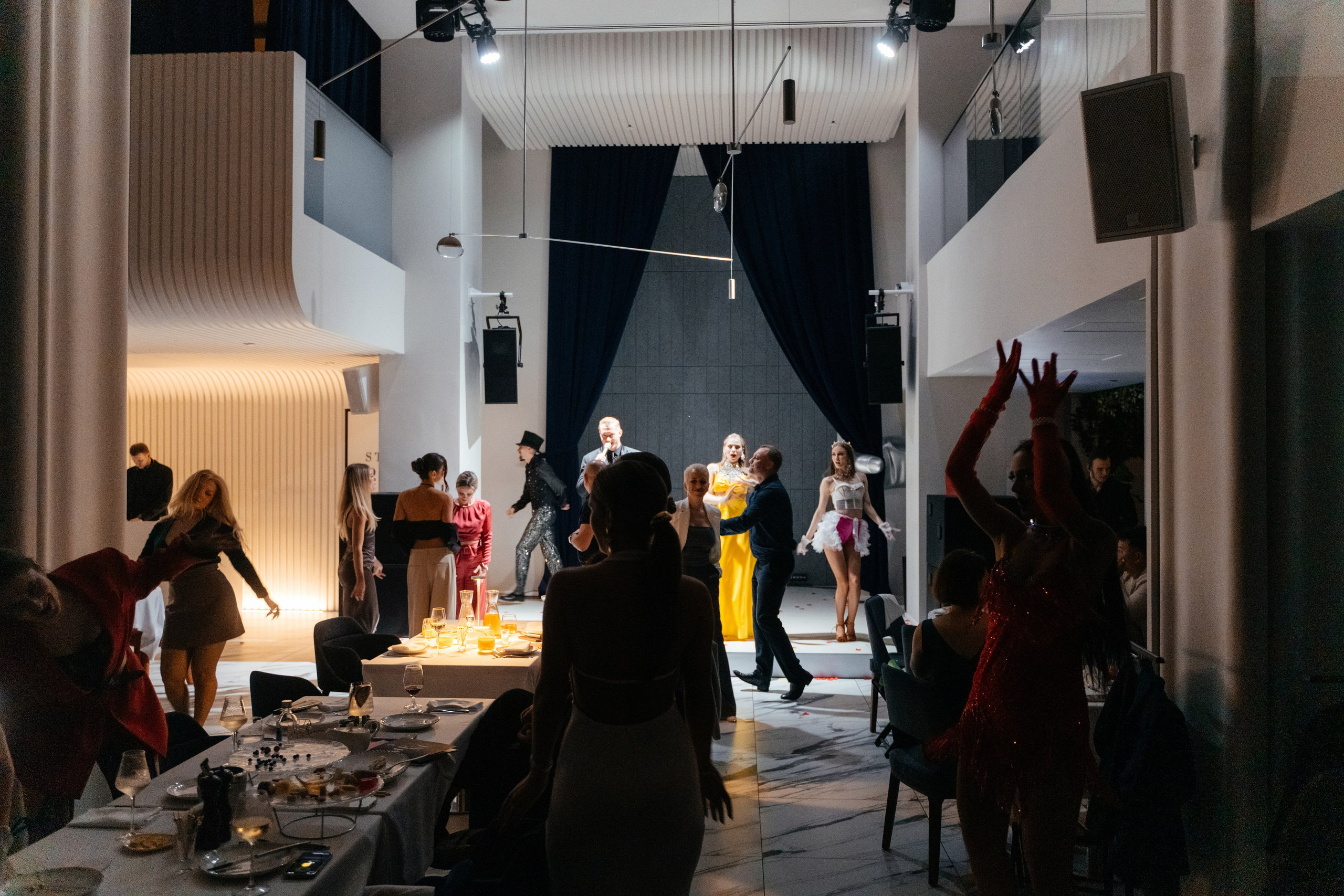 14 июня (пятница). BENUAR Restaurant