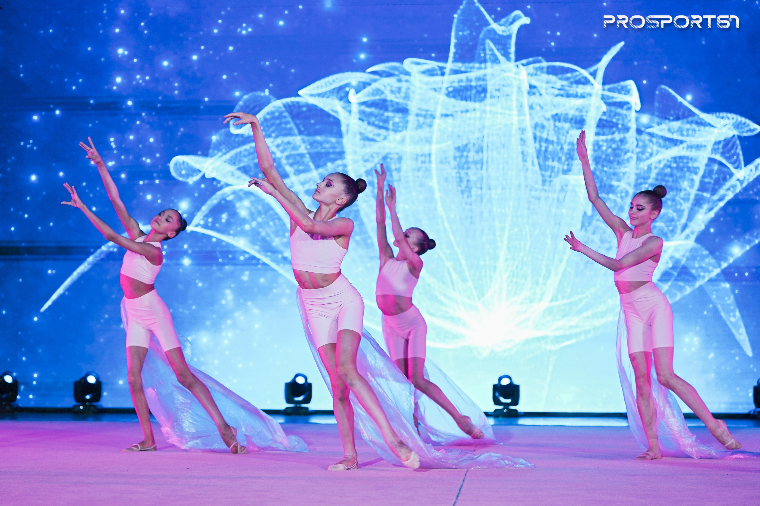 Закрытие. Хрустальная роза 2025 г.Минск. Спортивный фотограф Олег Медведев | prosport67 | Смоленск