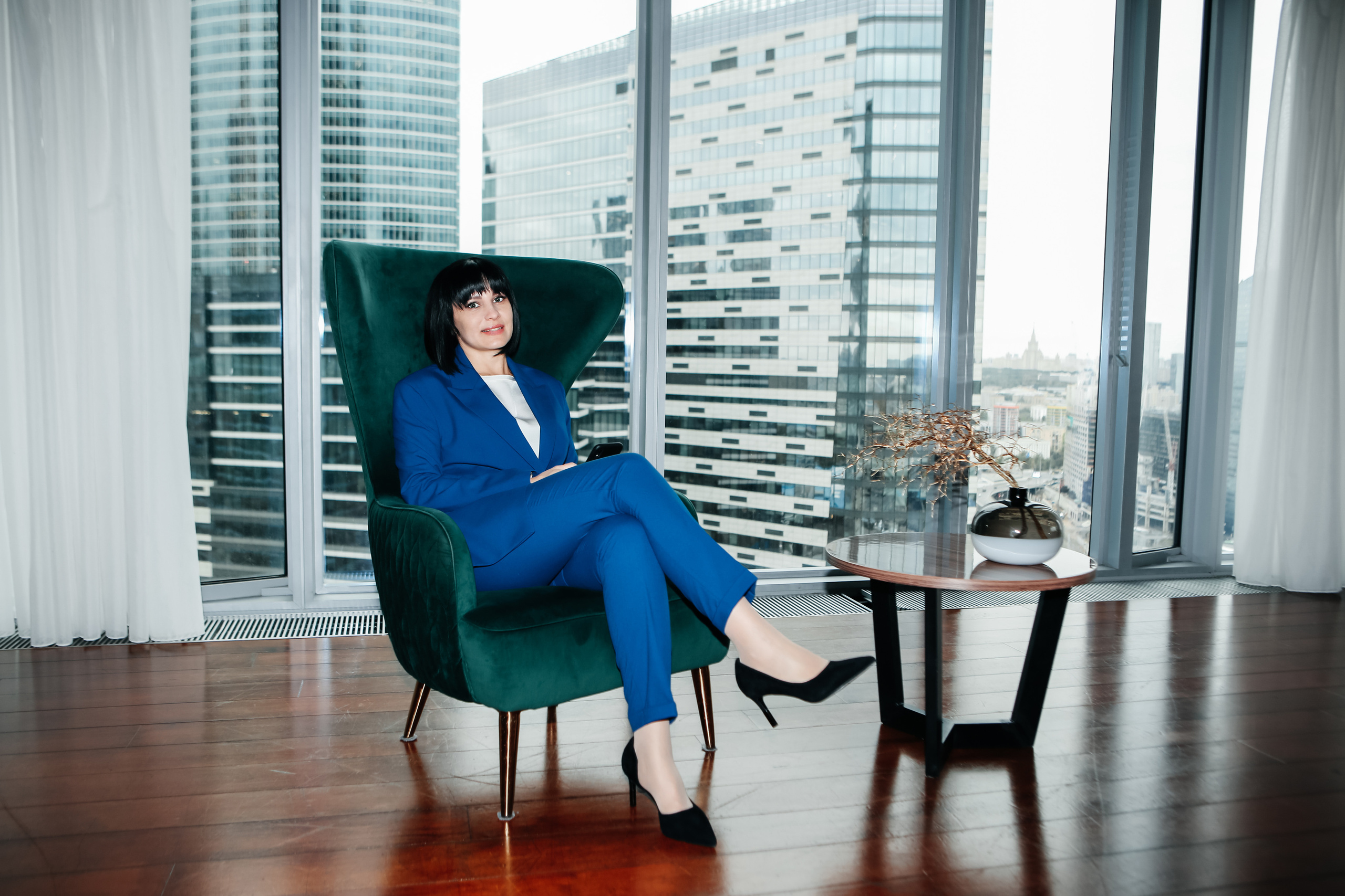 Контент съёмка в Сити. Фотограф на Новой риге и в Москве Елена Елис