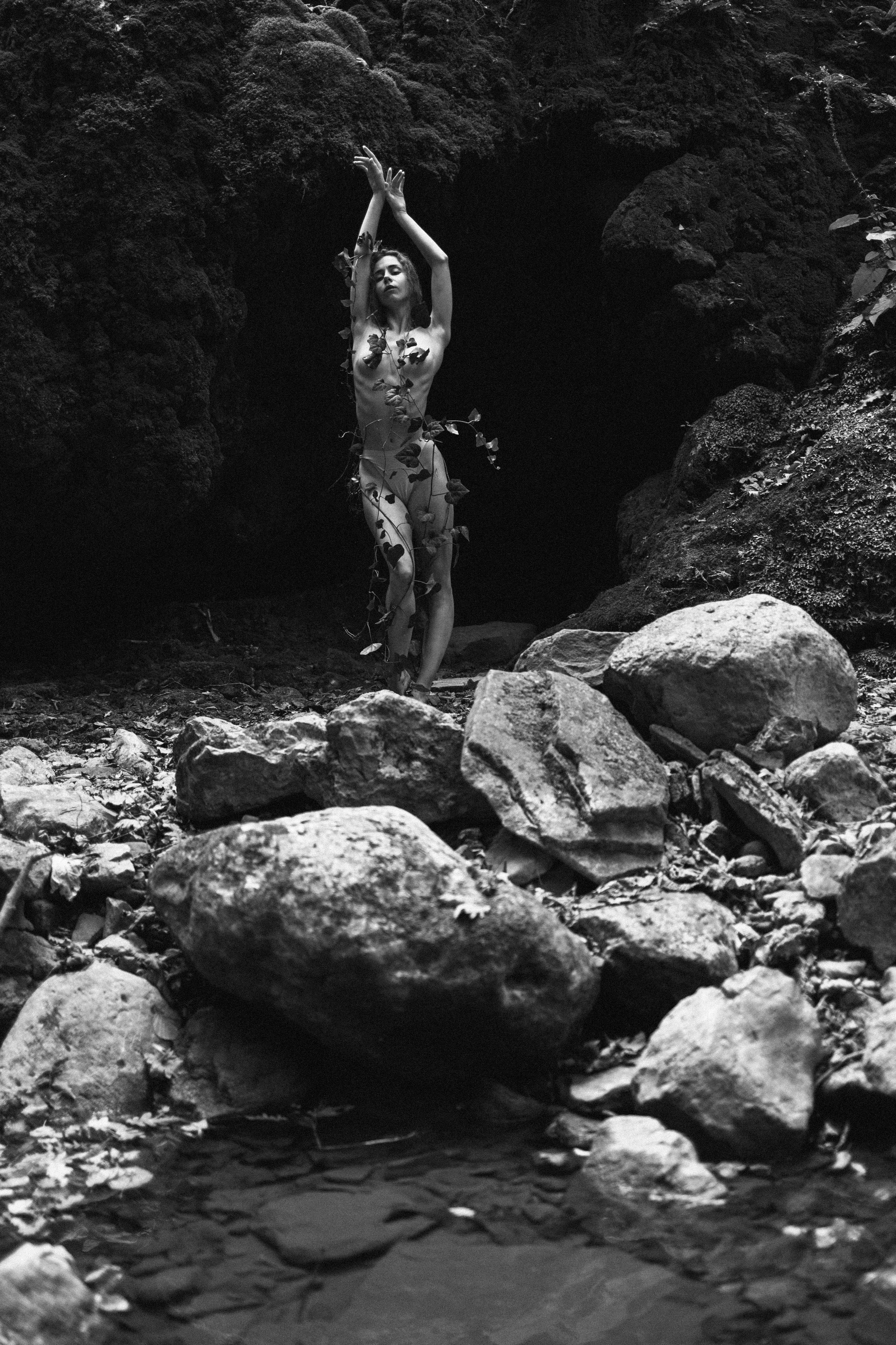 Балерина на водопаде 18+. Фотограф в Краснодаре Лагунов Владимир