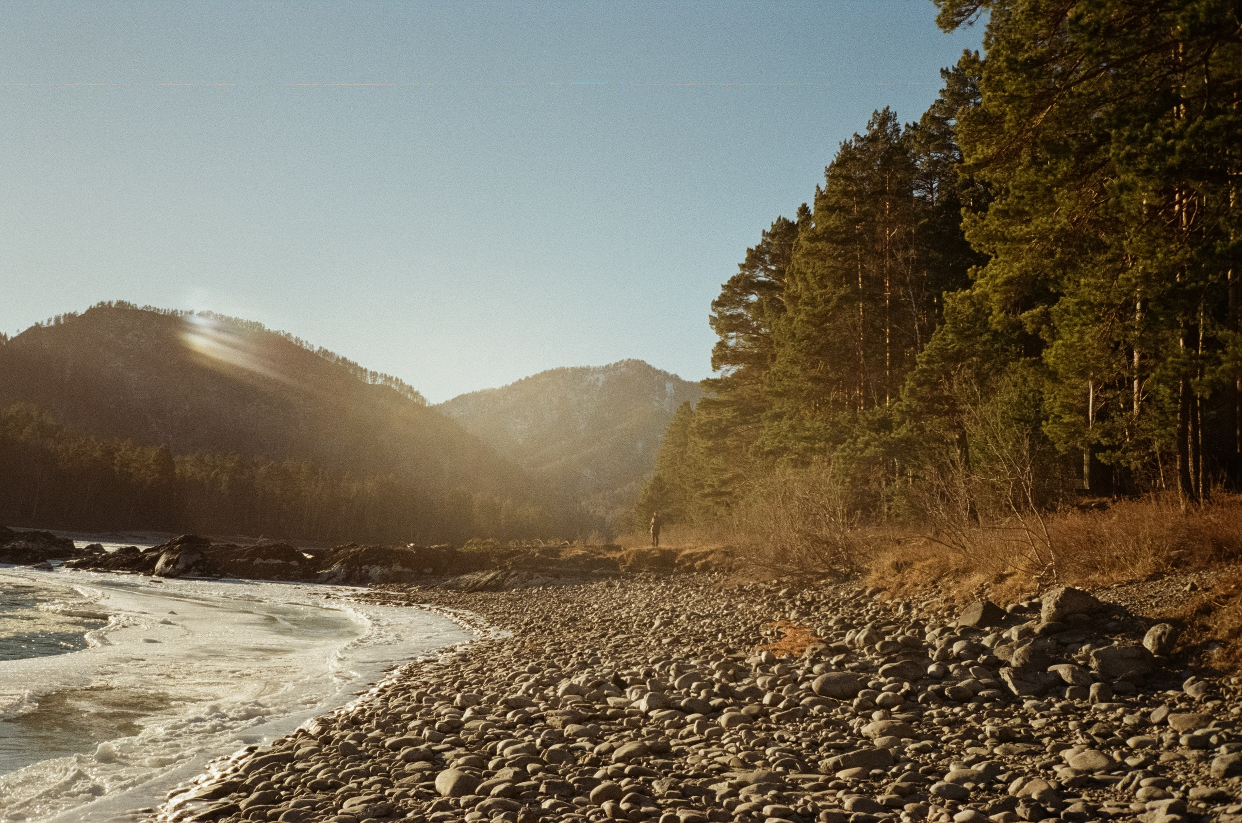 Тихий берег и панорама Катуни. Дорога к Coffee Bus и база Берель. Фотограф-документалист Мария Осокина