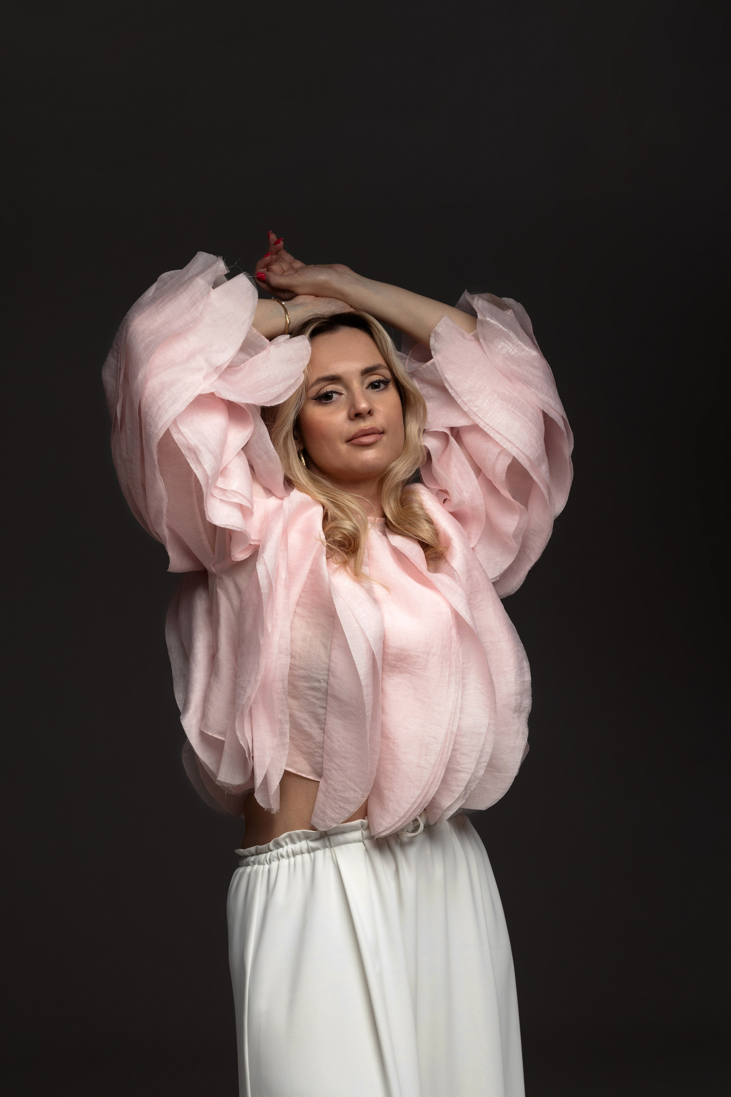 Фотосессия в студии для блондинки - фотограф Елена Климовская