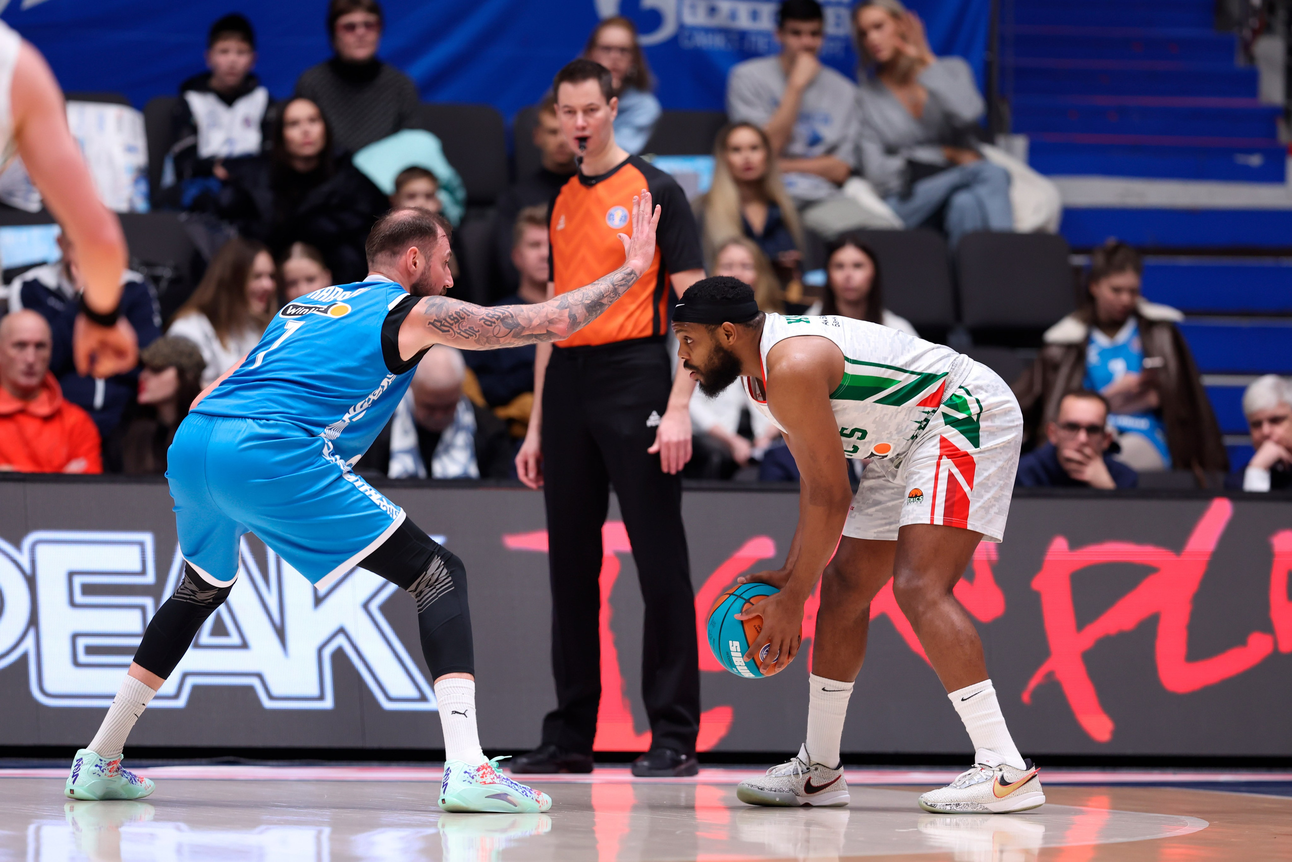 БК Зенит — БК Уникс 13.02.2025. Спортивный и репортажный фотограф Антон Тереханов