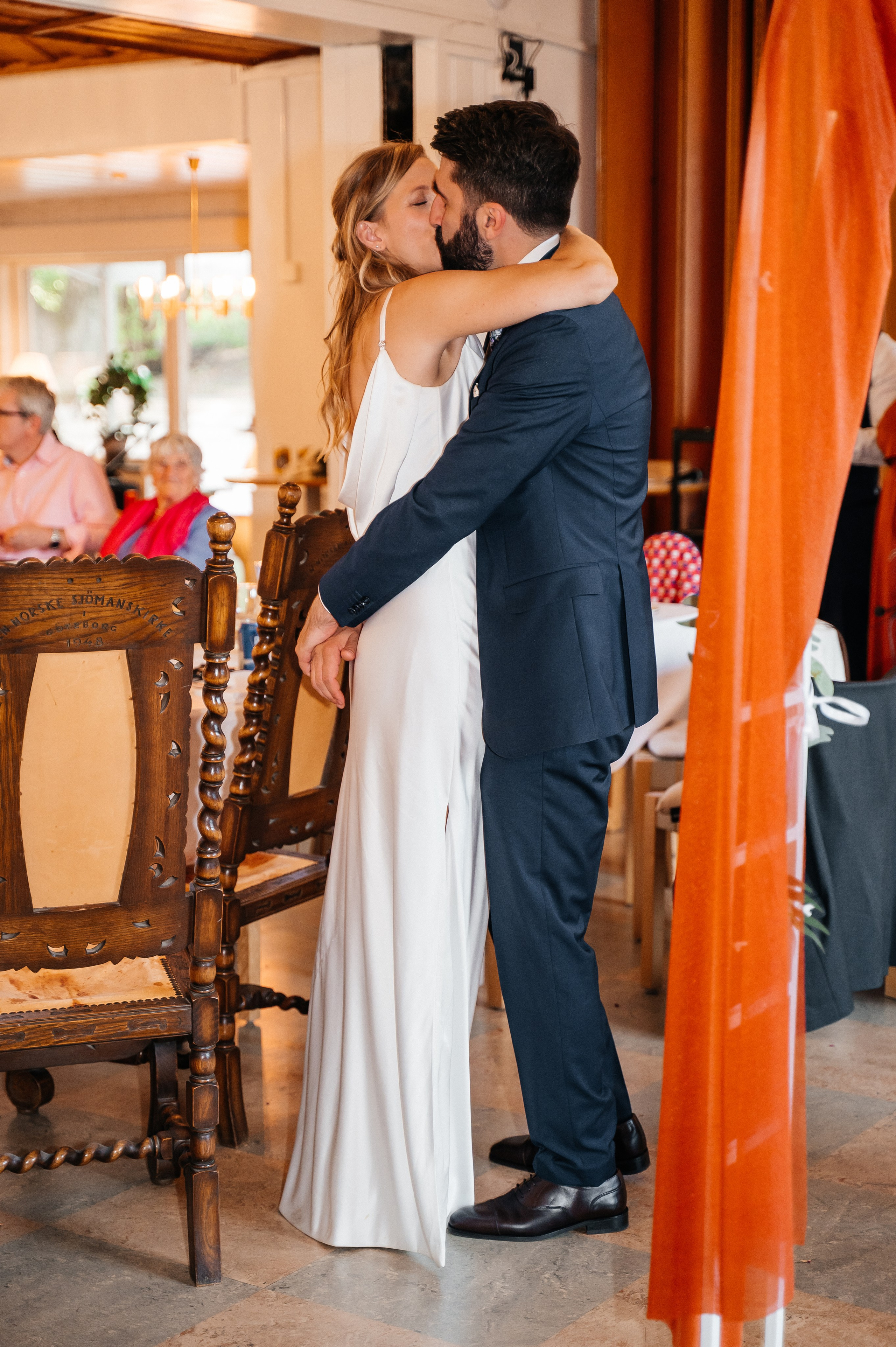 Wedding in Gothenburg at Norges Hus | Christina & Joaquim. Bröllops- och familjefotograf i Halmstad | Valentina