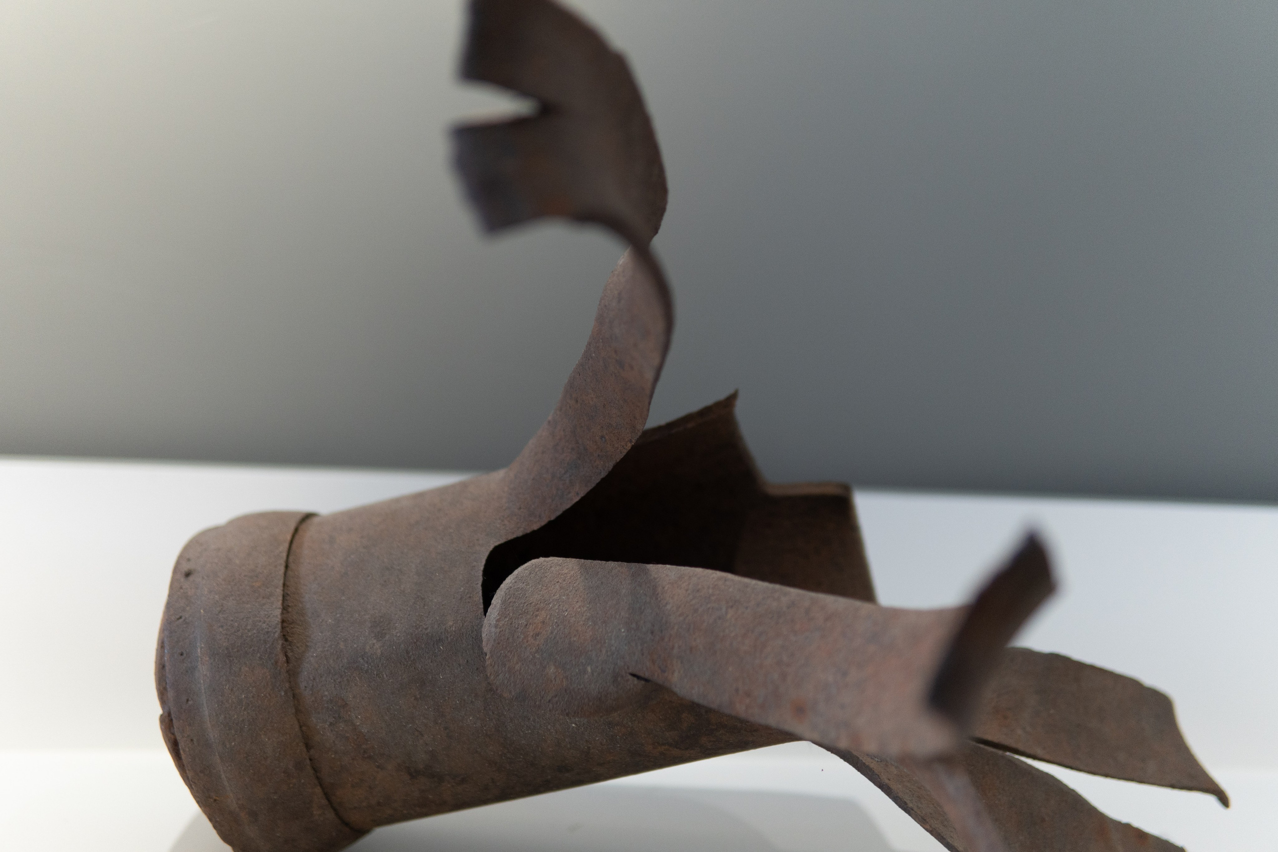 Ничего не было видно и приходилось прислушиваться. Художественная группа «Нежные Бабы»