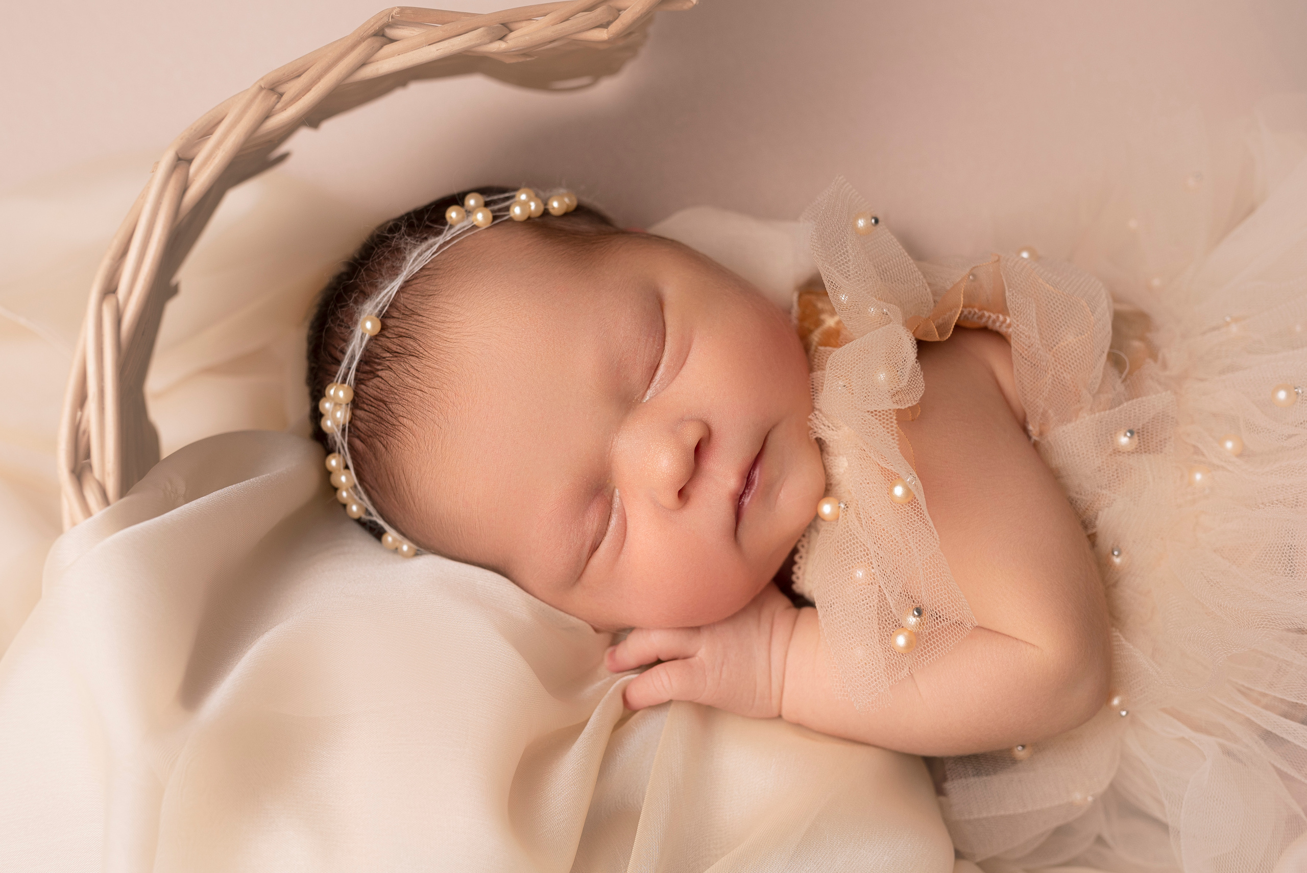 Съемка новорожденного в стиле классик