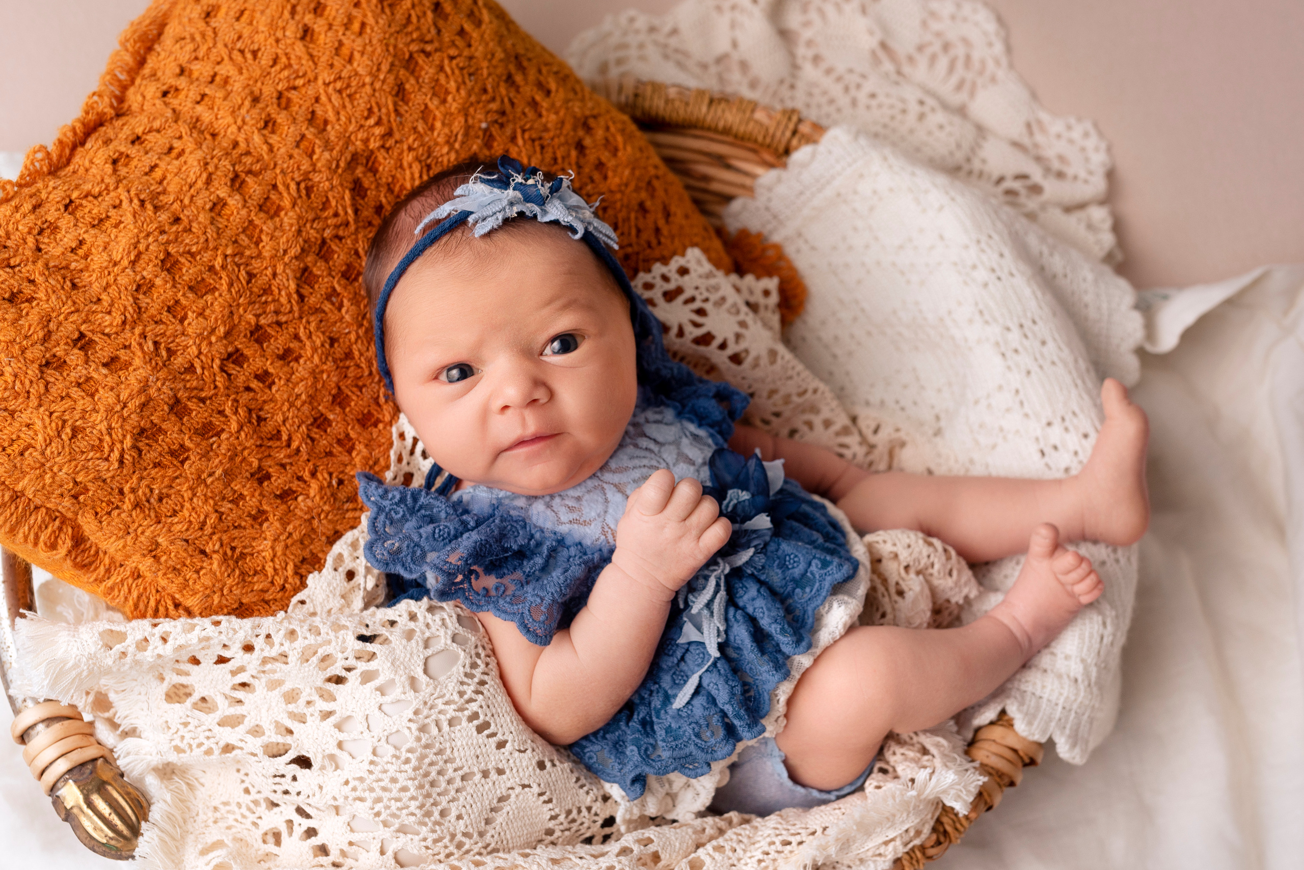 Съемка новорожденного в стиле классик