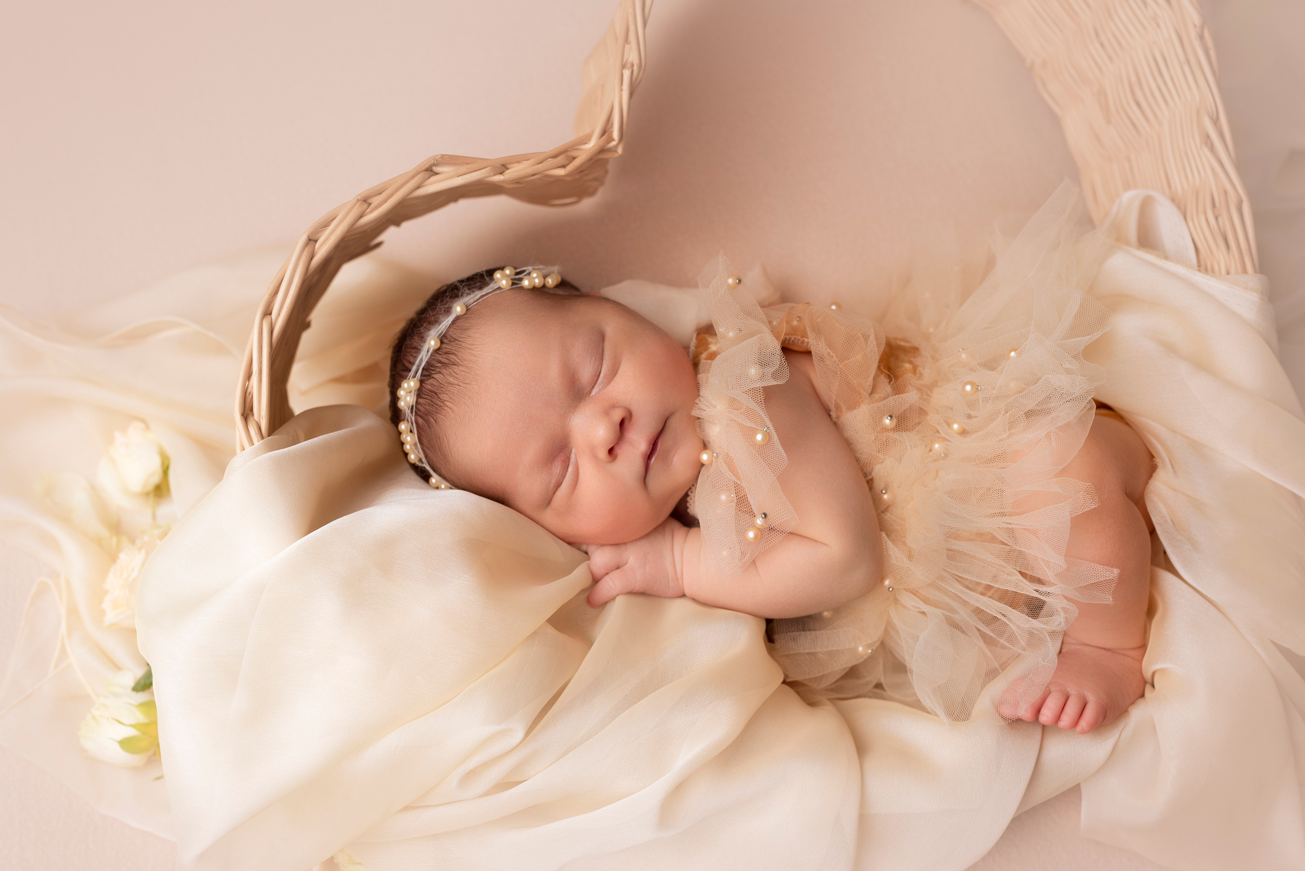 Съемка новорожденного в стиле классик