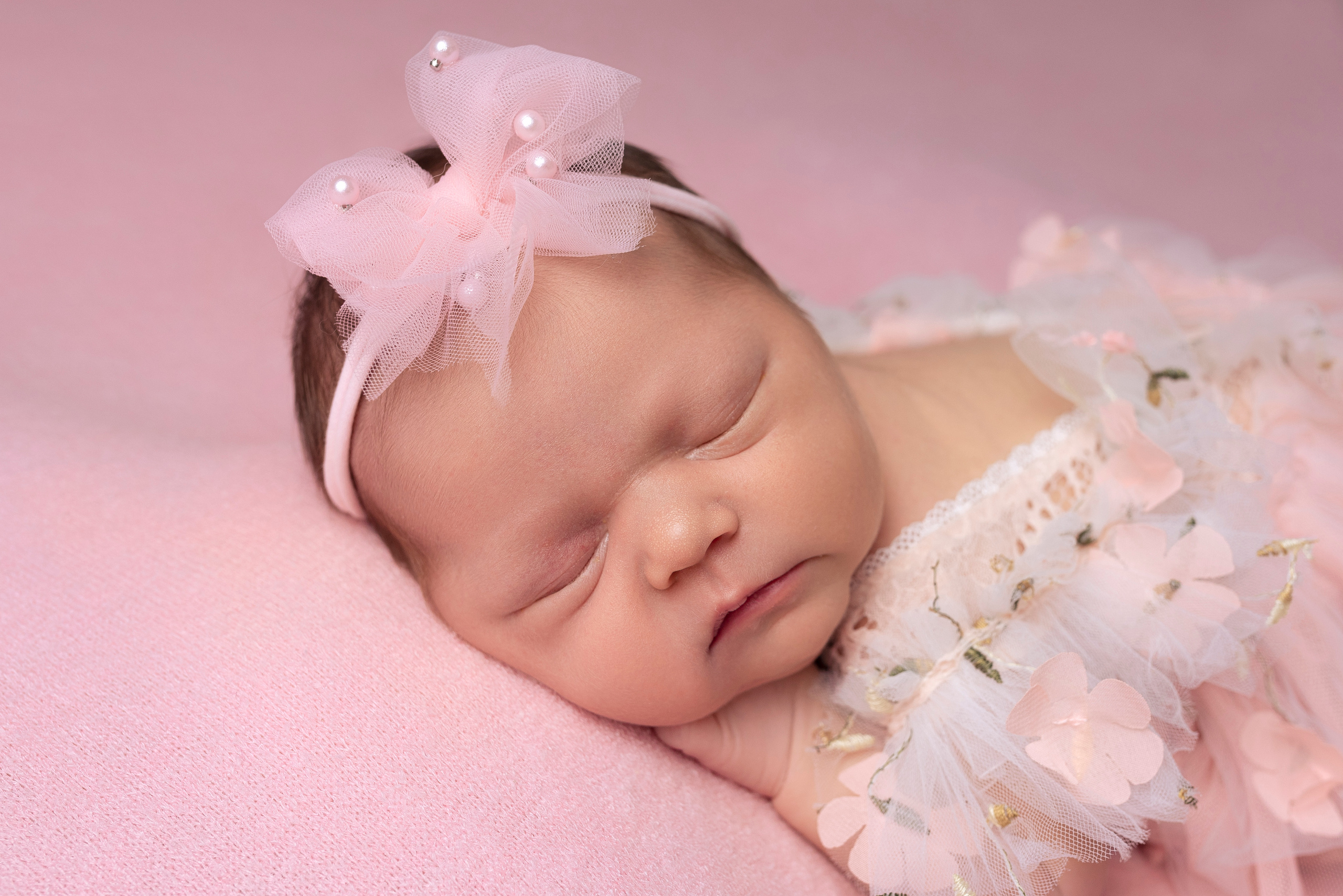 Съемка новорожденного в стиле классик