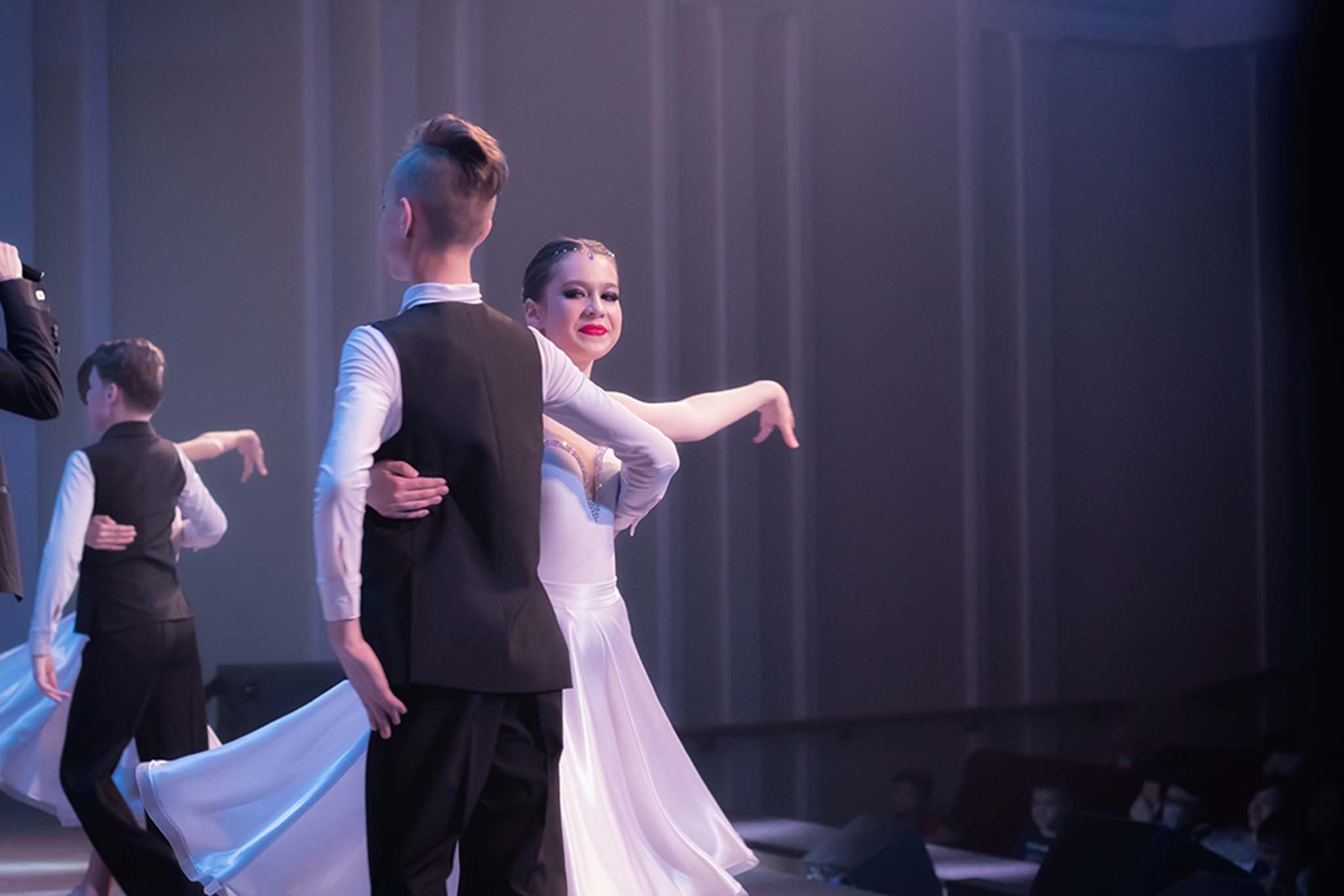 Выступление Анжелы и Руслана. Репортажный Фотограф