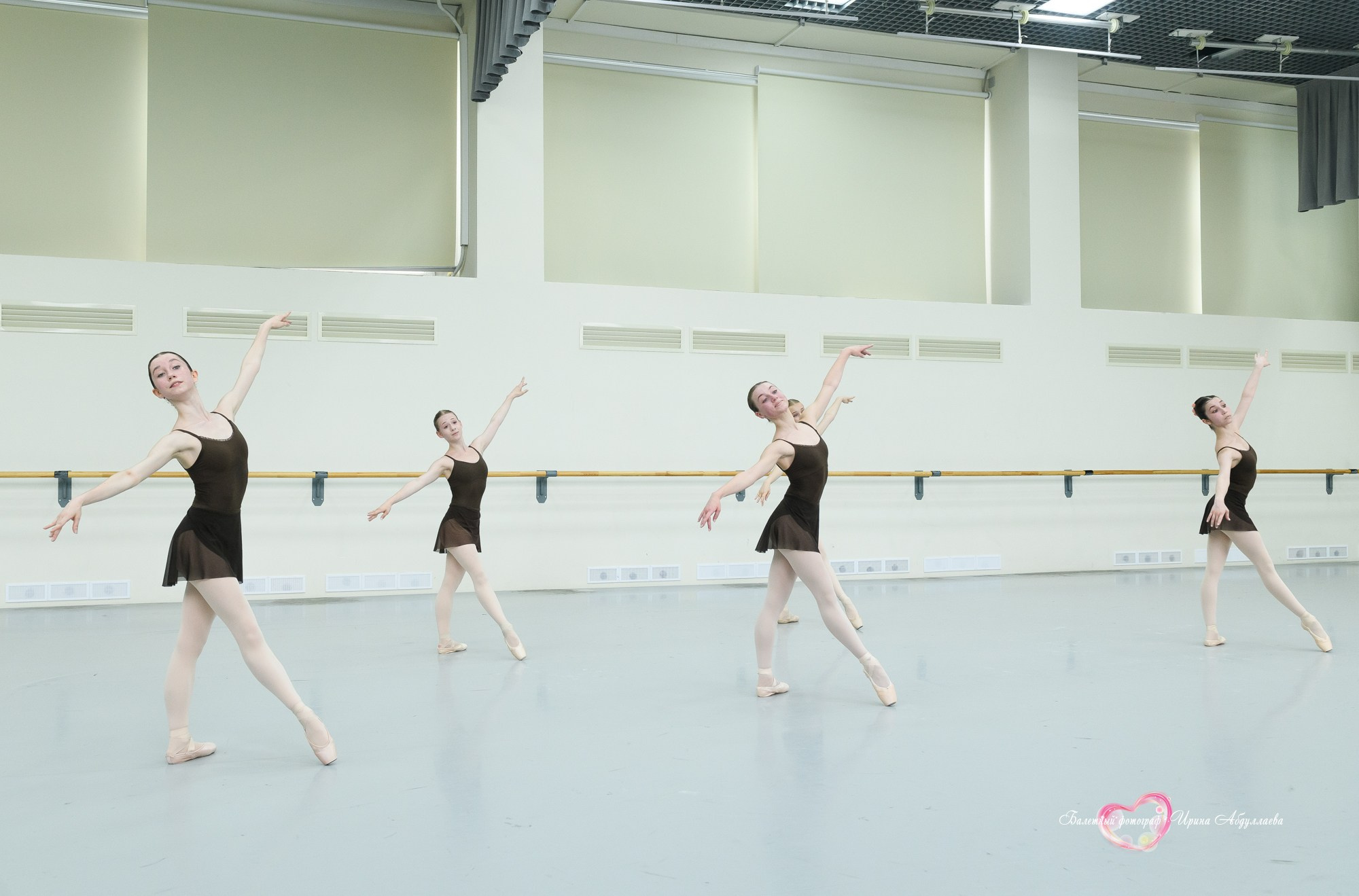 Госэкзамен выпускников МГХУ им. Лавровского — Девочки — 2025 г