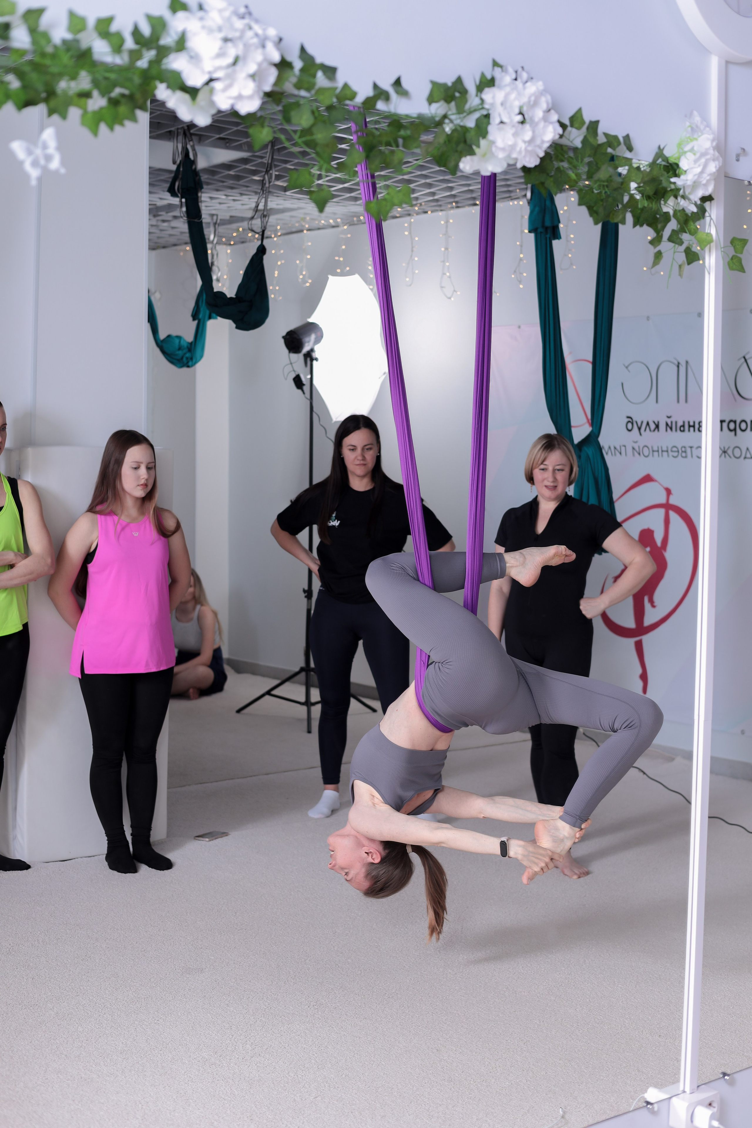 Арт-терапия + аэройога. Фотограф Надршина Лилия