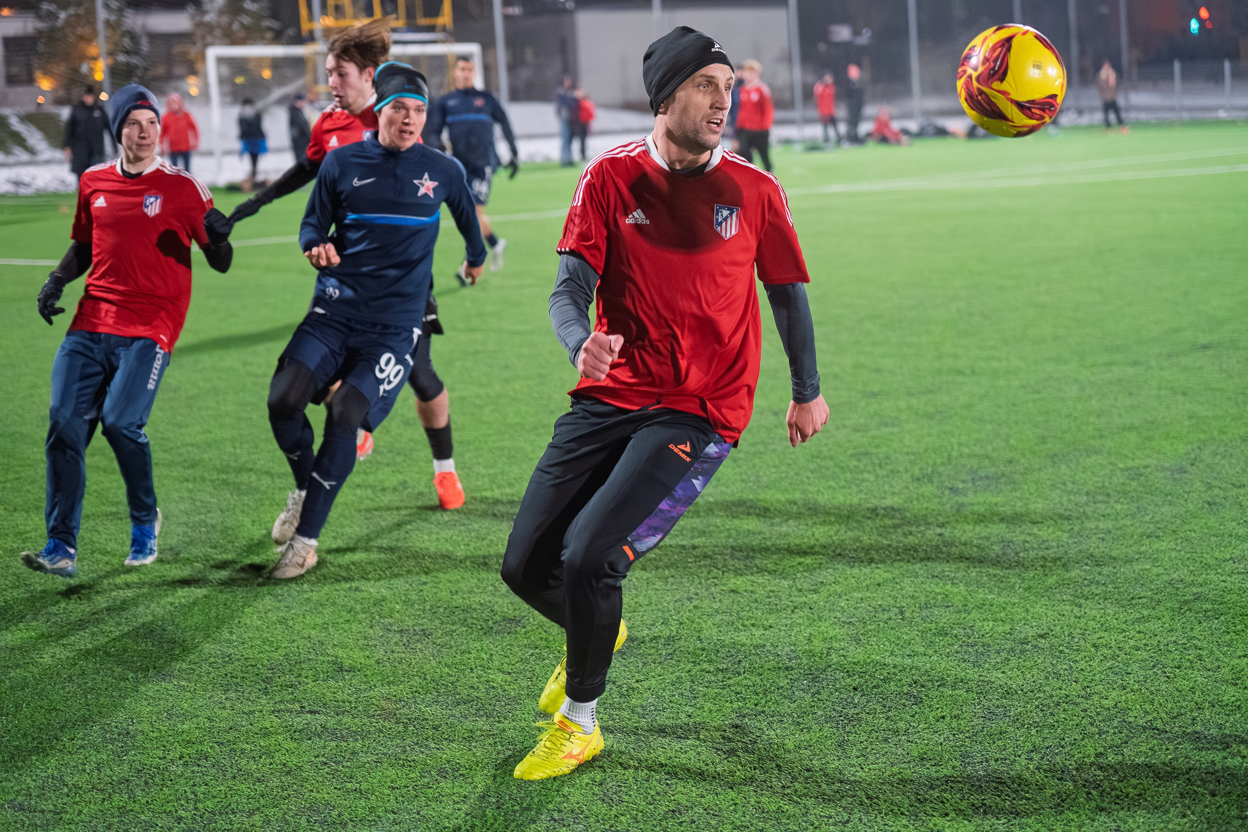 Атлетико — Цервена Звезда — Чемпионат ЛФЛ ЮВАО. Спортивная фотосъемка в Москве и Московской области — Спорт в Москве
