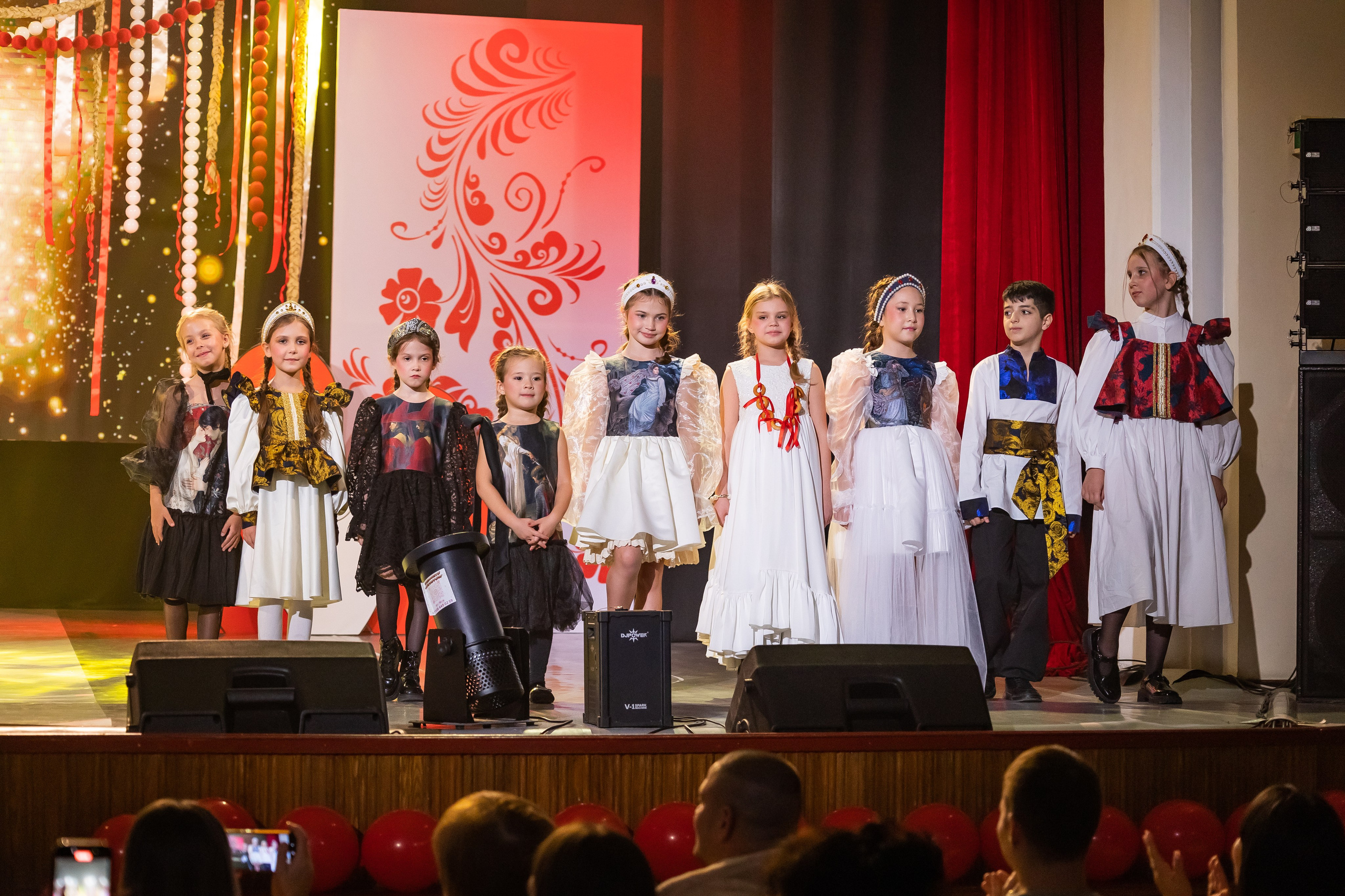 Показ Happy Kids. Выпускные альбомы во Владивостоке