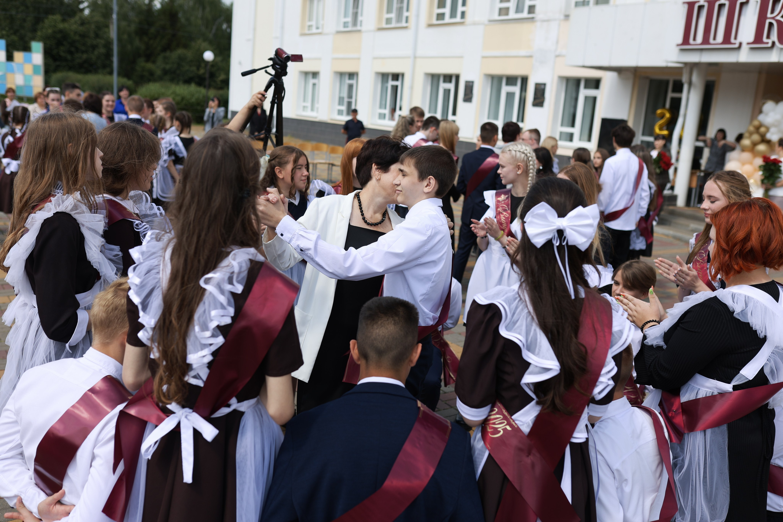 Последний звонок 9Б. Школьный и семейный фотограф Ольга Смирнова
