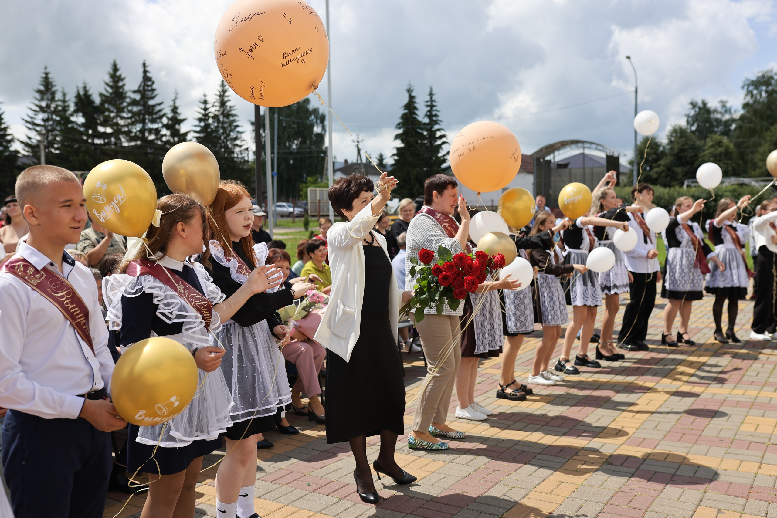 Последний звонок 9Б. Школьный и семейный фотограф Ольга Смирнова