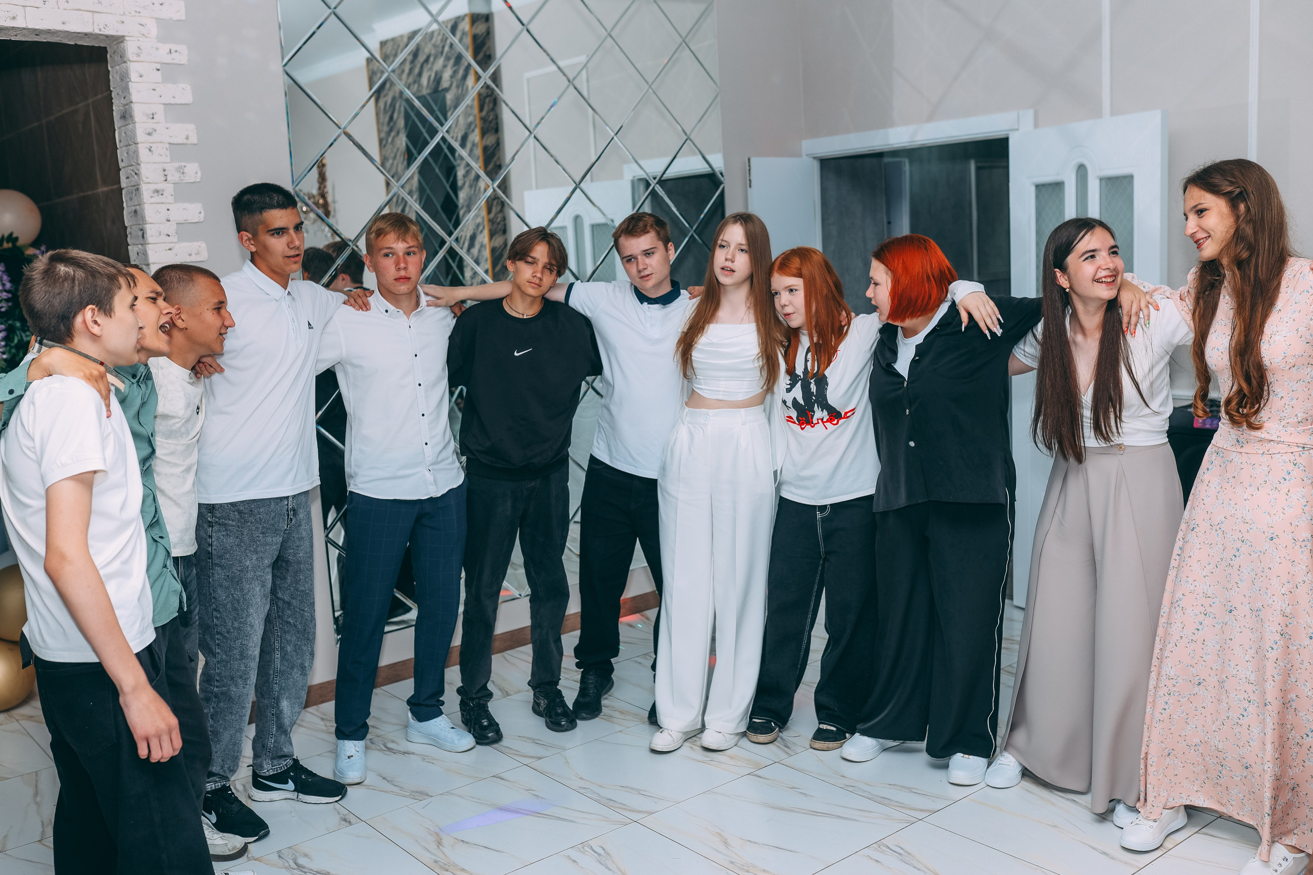 Выпускной вечер 9Б. Школьный и семейный фотограф Ольга Смирнова