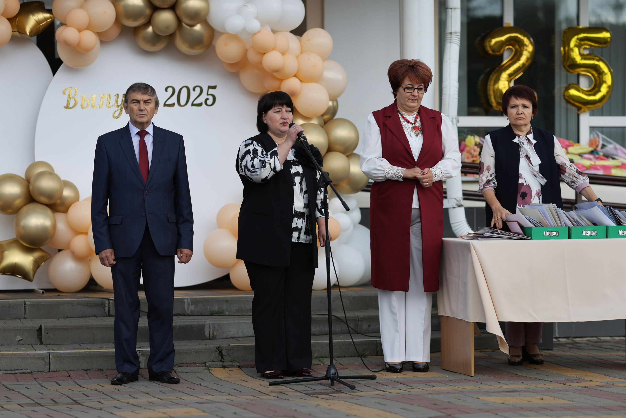 Последний звонок 9Б. Школьный и семейный фотограф Ольга Смирнова