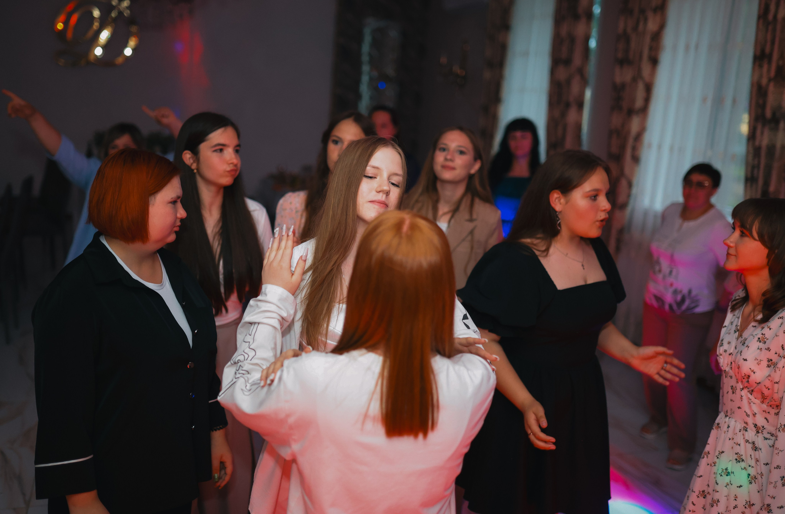 Выпускной вечер 9Б. Школьный и семейный фотограф Ольга Смирнова