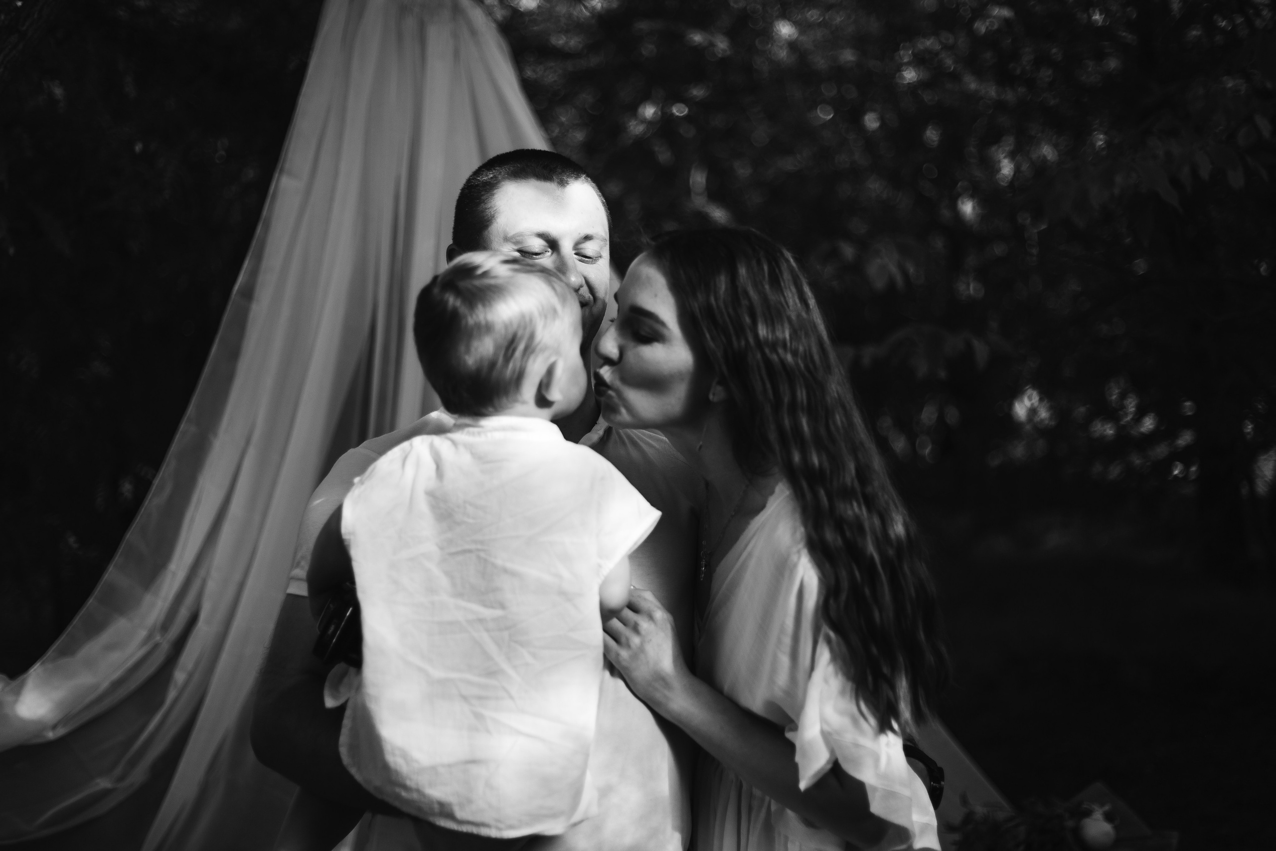 Артем, Вероника и Арсений на пикнике. Фотограф в Крыму | Виктория Нотевская