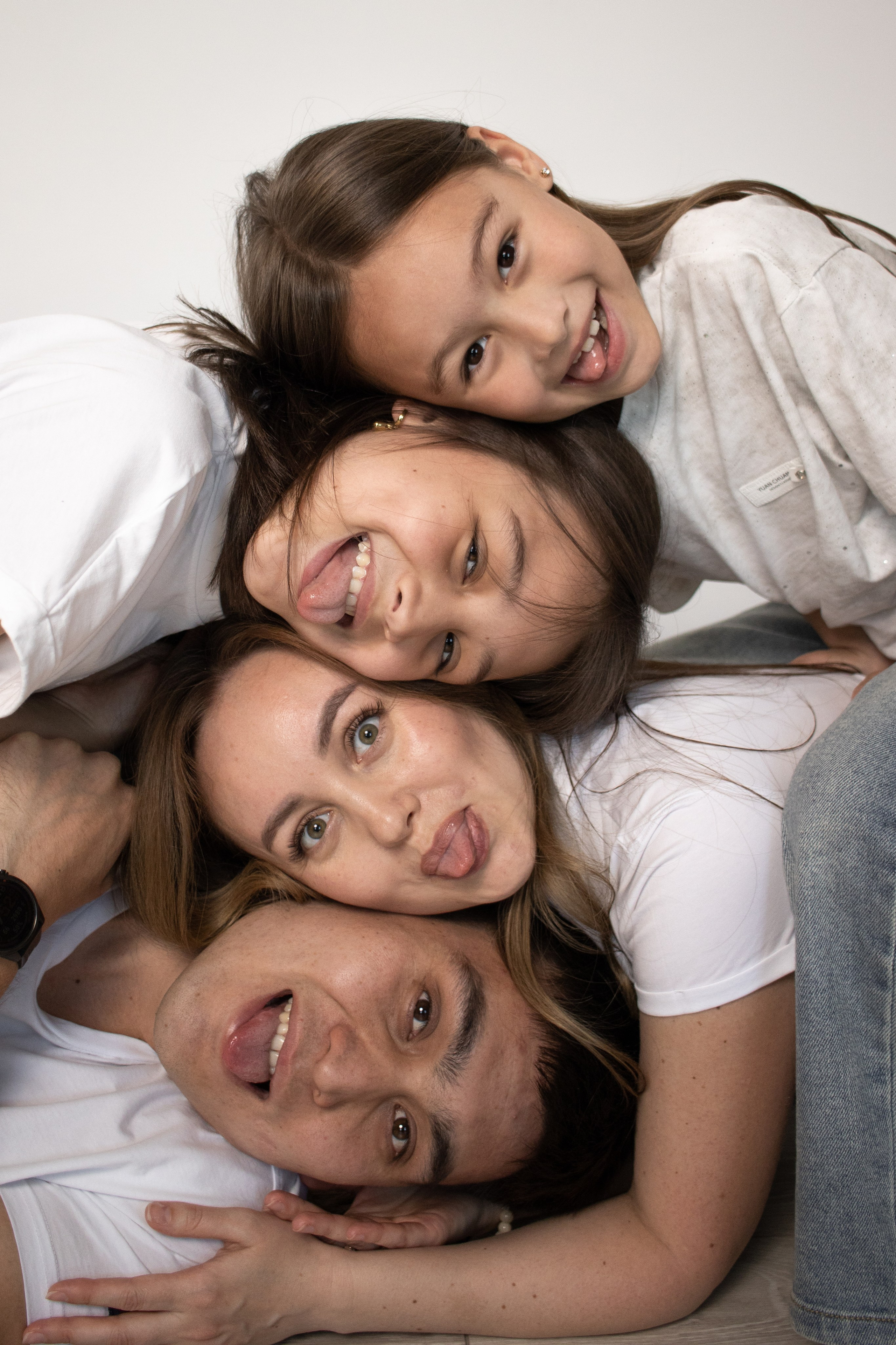 Студийная фотосессия. Фотограф в Астане, индивидуальная, семейная, домашняя фотосессия