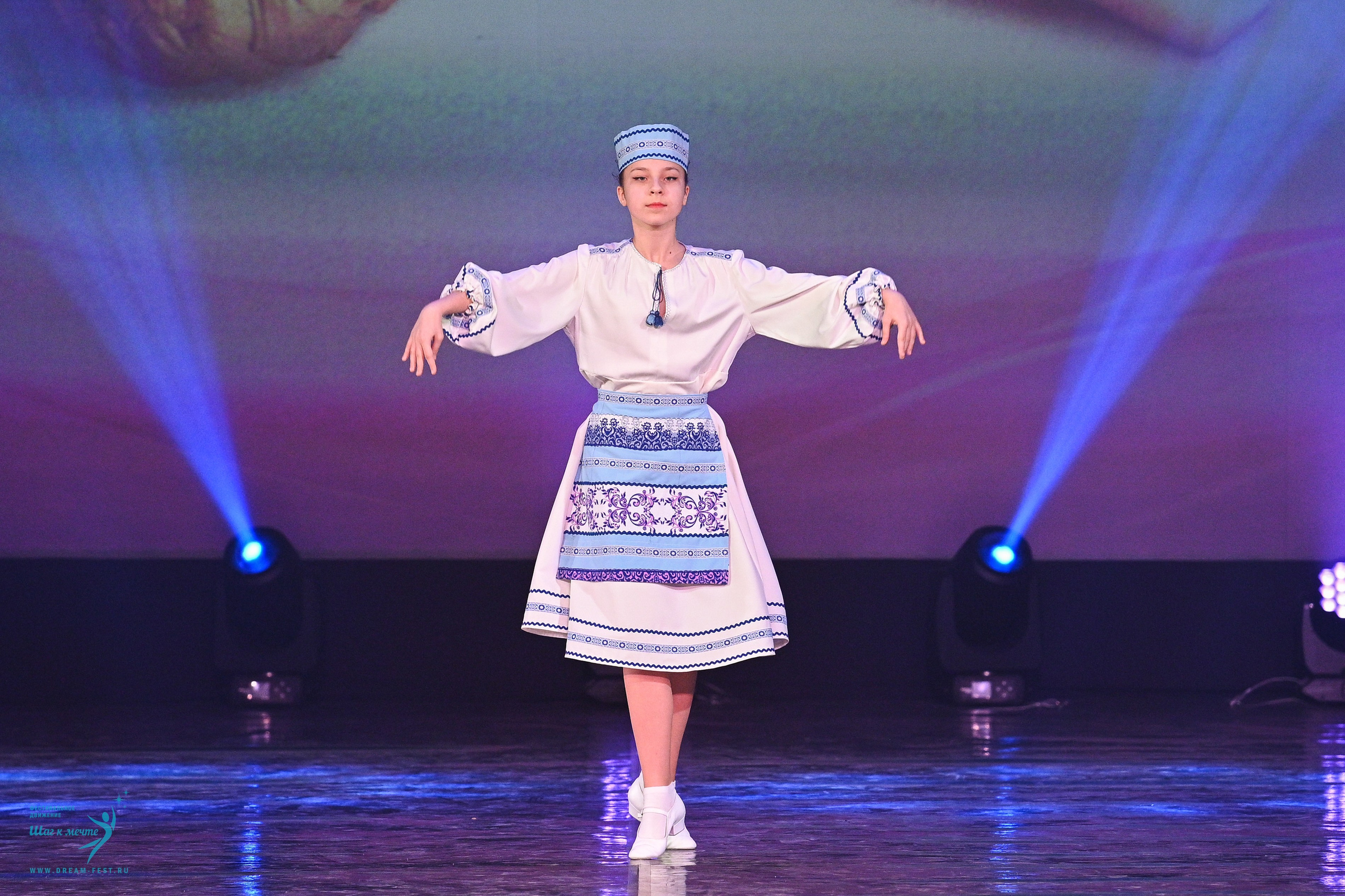 24.05.2025 «Мир под названием — Искусство танца» Фестивальное движение «Шаг к мечте» г. Кострома. Медиастудия Фото Концепт