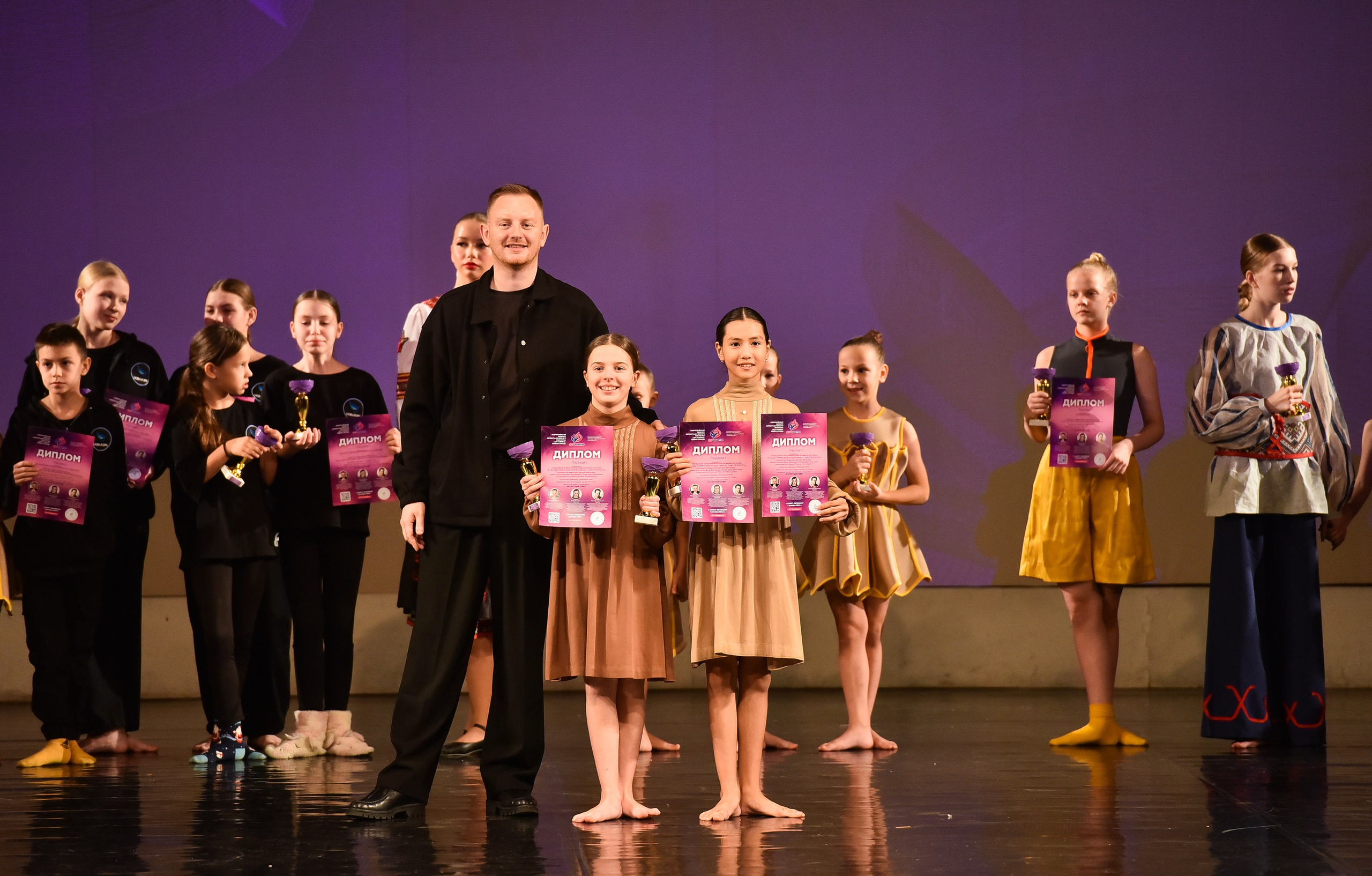 01.12.2024 Фестиваль хореографического искусства «АРТ-КОМПАС. СЕВЕРО-ЗАПАД» г. Спб. Медиастудия Фото Концепт