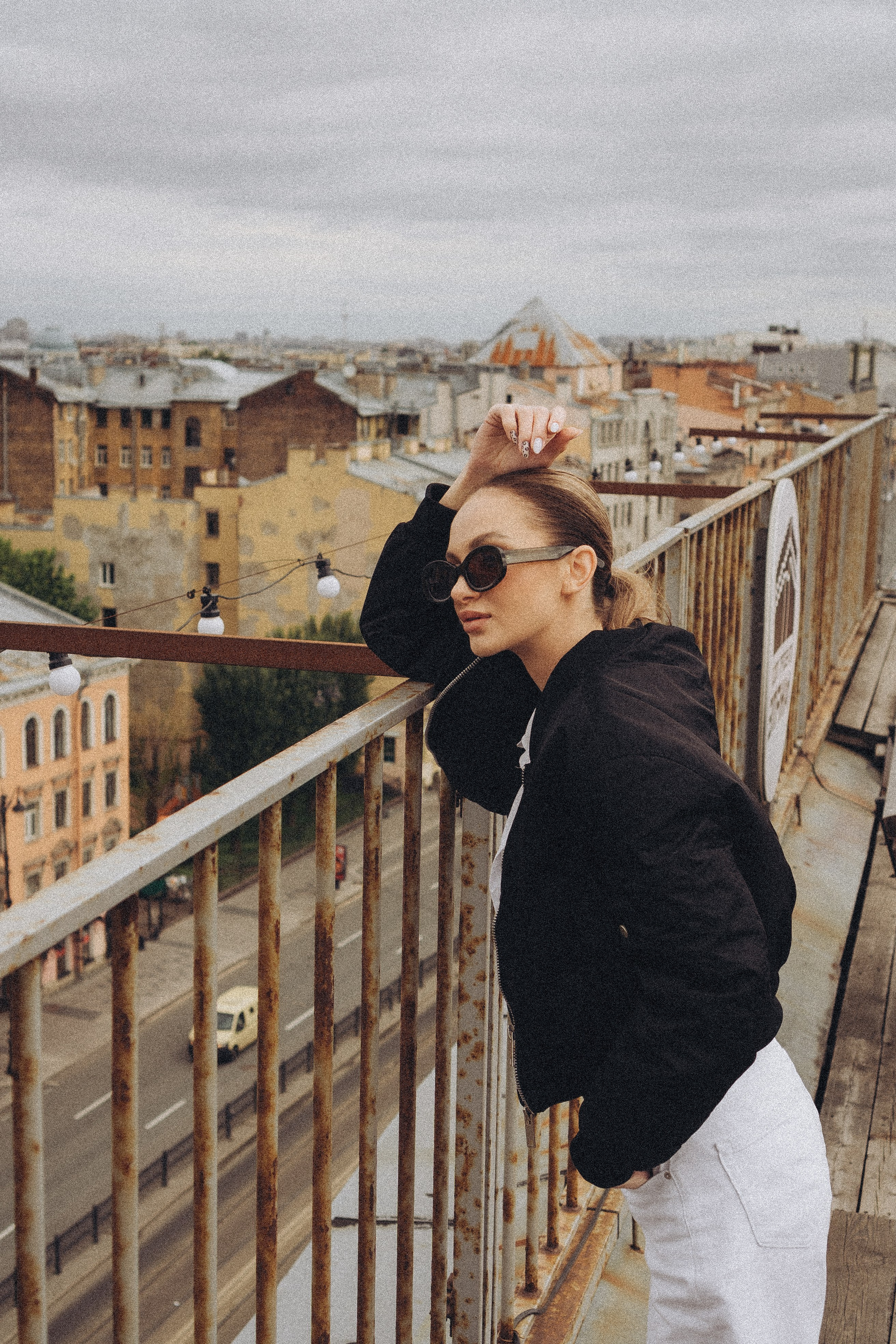 МЫ ГУЛЯЛИ ПРО КРЫШАМ ПИТЕРА. Профессиональный фотограф, Санкт-Петербург — Виктория Богомолова