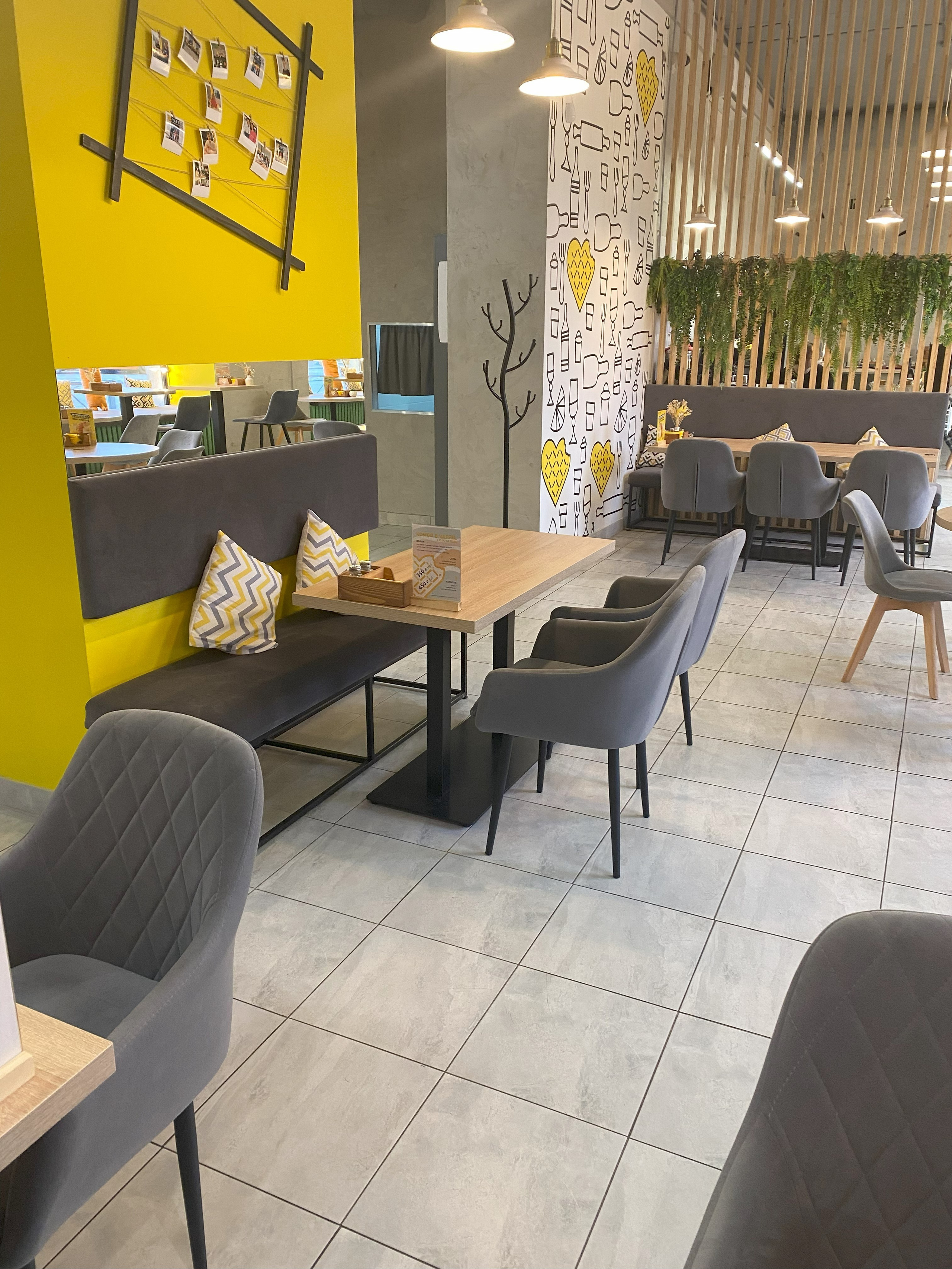 Кафе «Vaffel» г. Калининград (сеть по России). Батракова Наталья дизайнер интерьеров Санкт-Петербург Москва Архангель