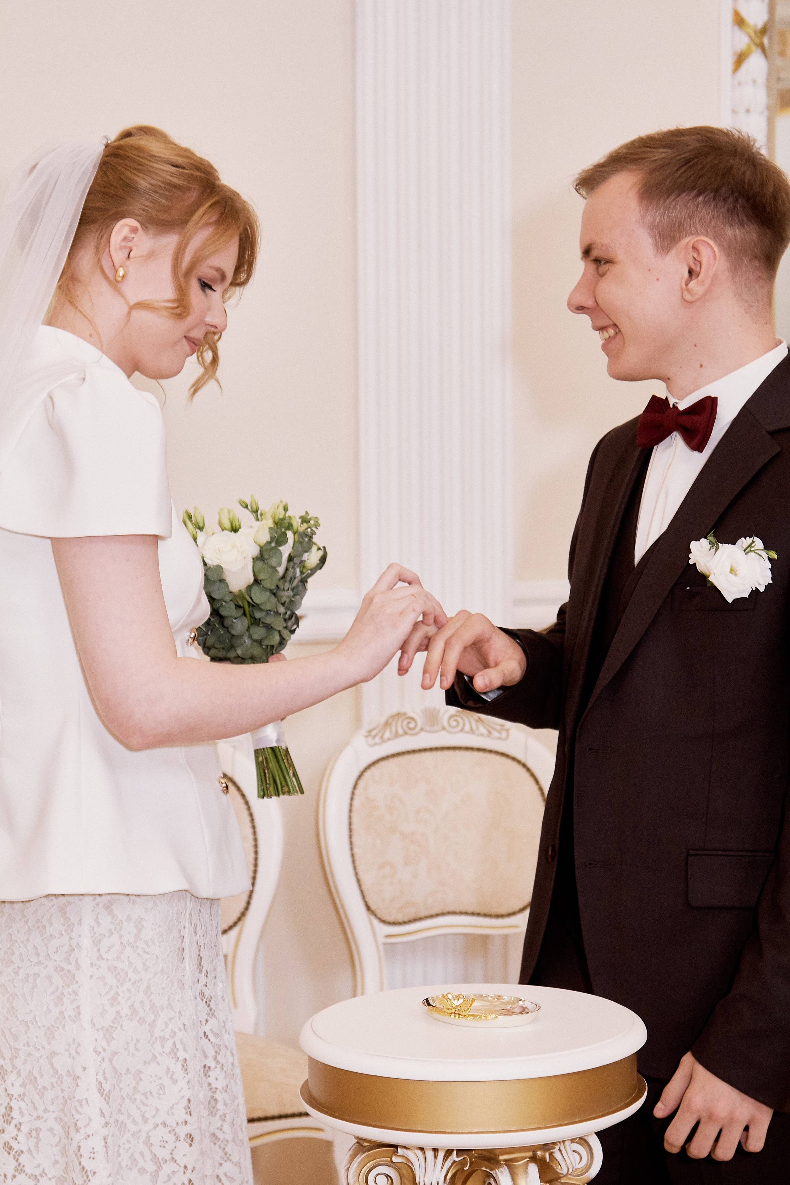 Свадебная роспись в раменском ЗАГСе. Свадебный фотограф в Москве Приятелева Ангелина