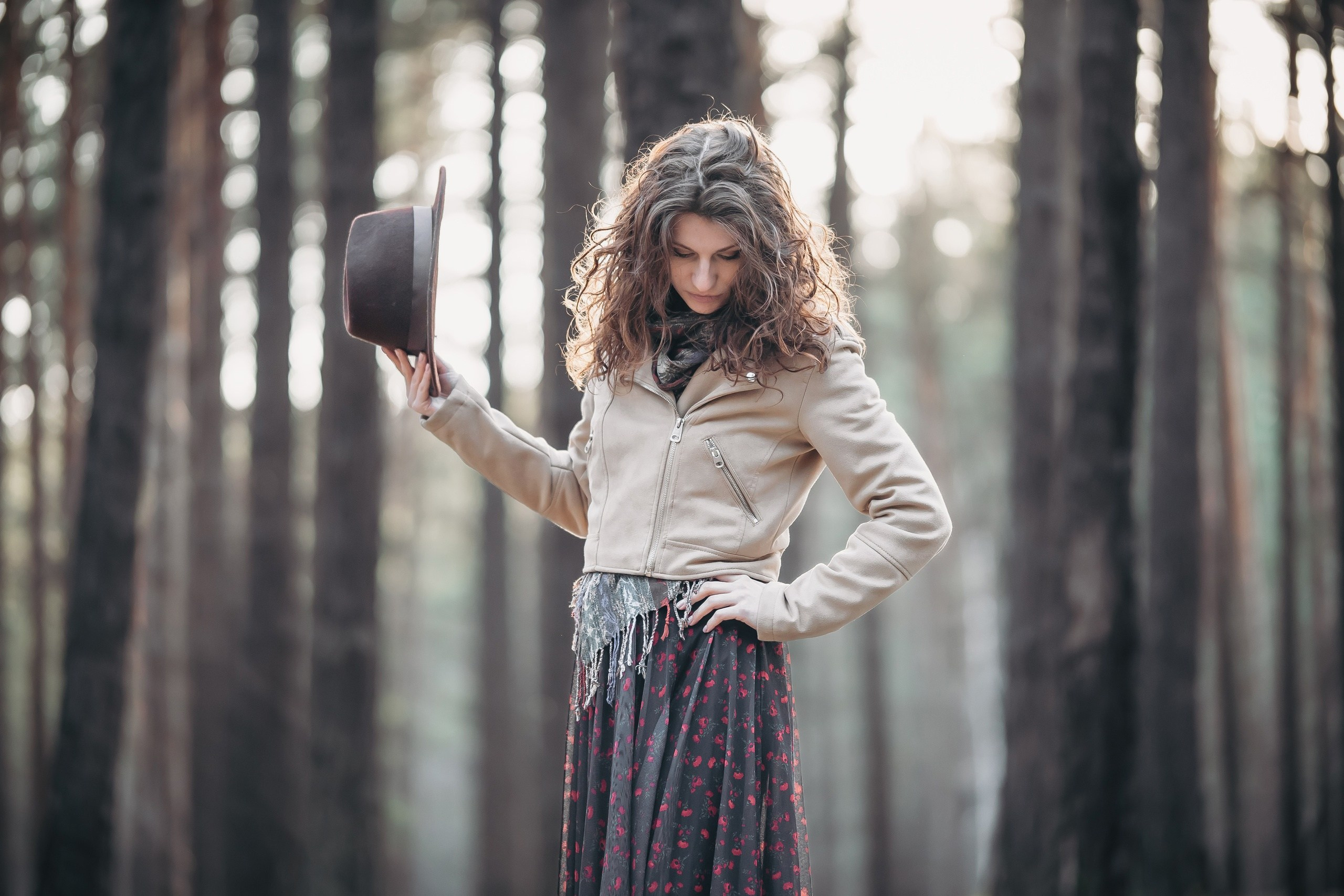 Прогулочная фотосессия в лесу