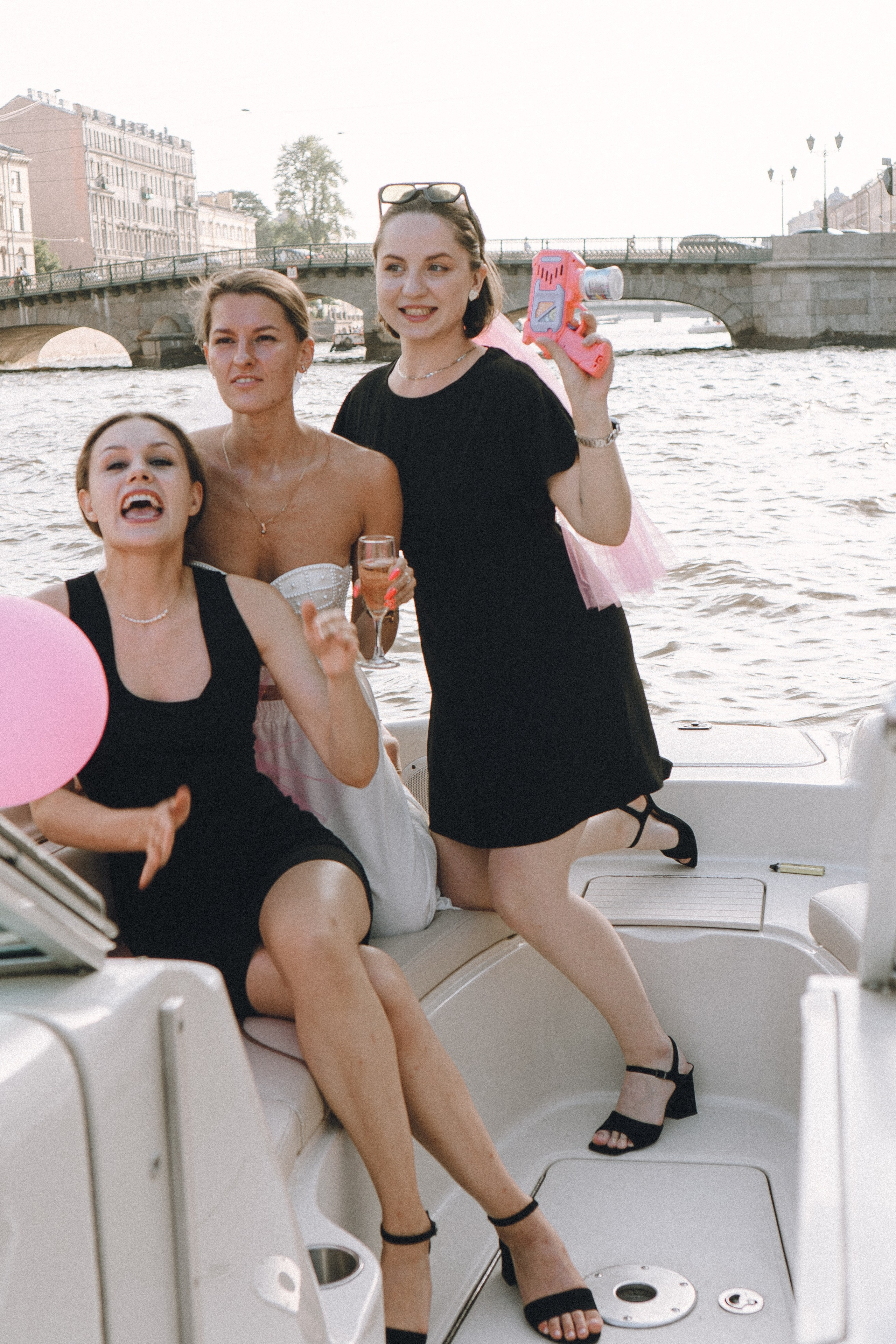 ДЕВИЧНИК НА КАТЕРЕ. Профессиональный фотограф, Санкт-Петербург — Виктория Богомолова