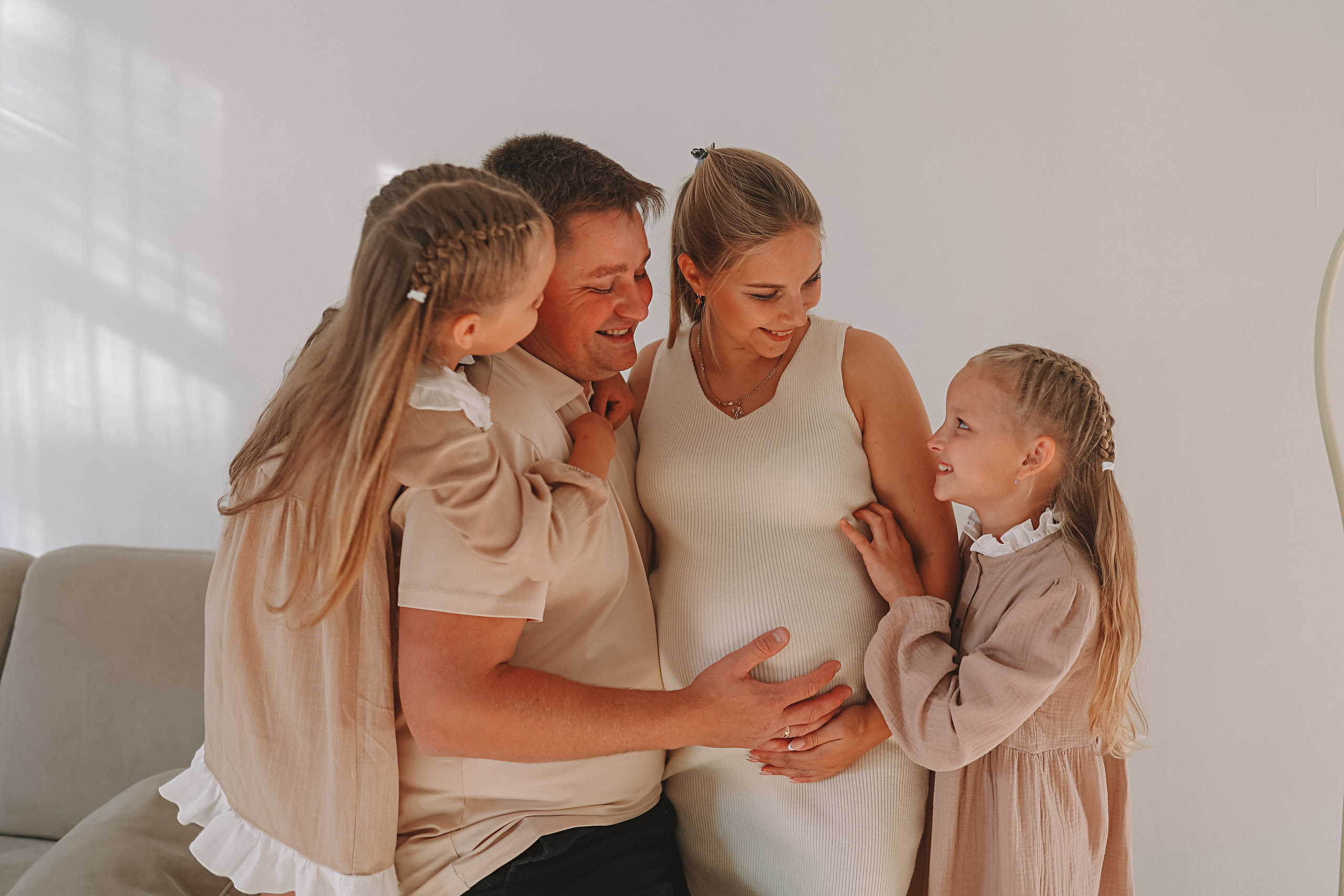 Квартира (беременность). Семейный фотограф Тюмень, фотограф на роды Салмина Мария