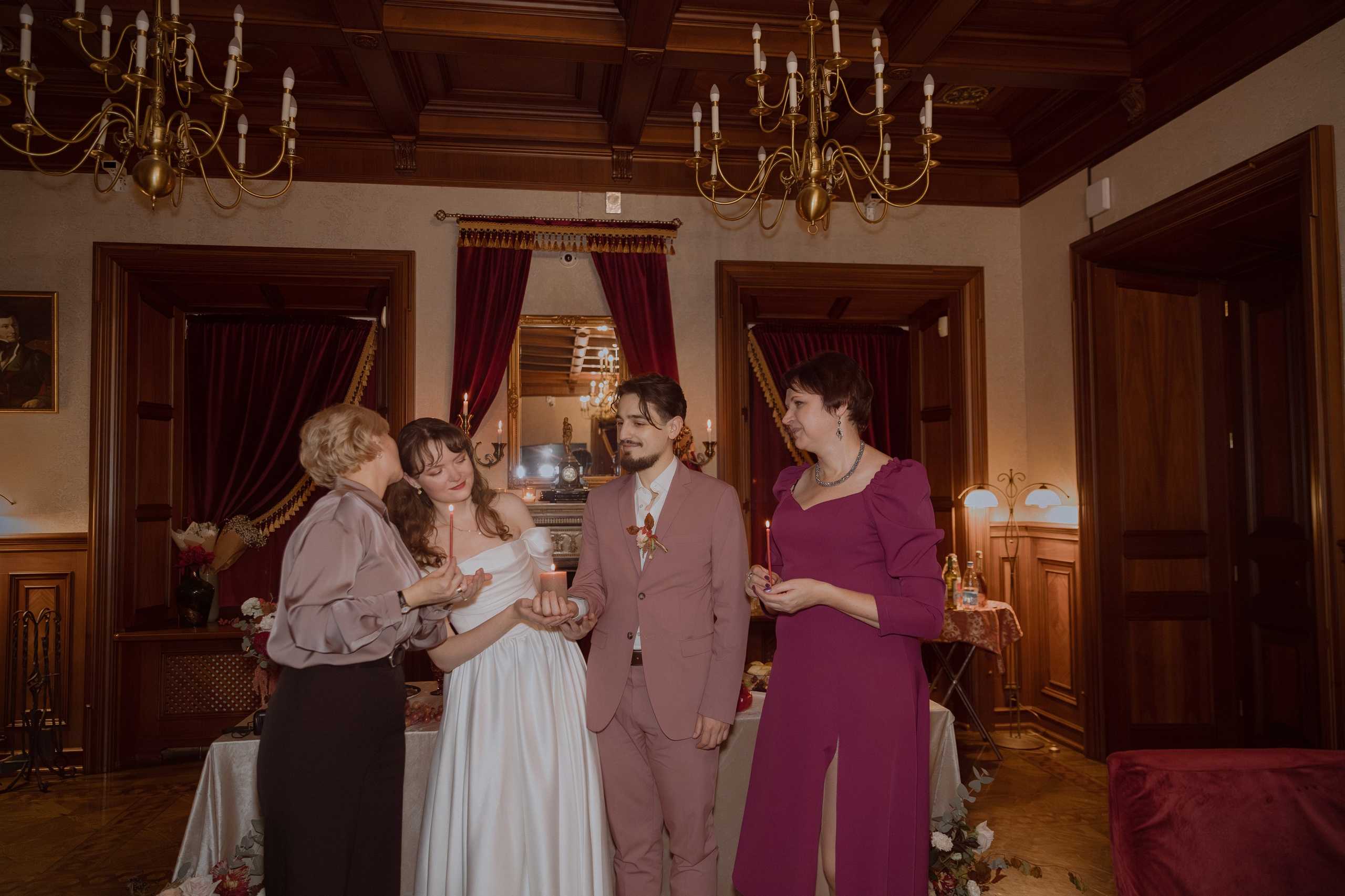 Welcome back to your own dinner party. Фотограф Лия Козловская Минск