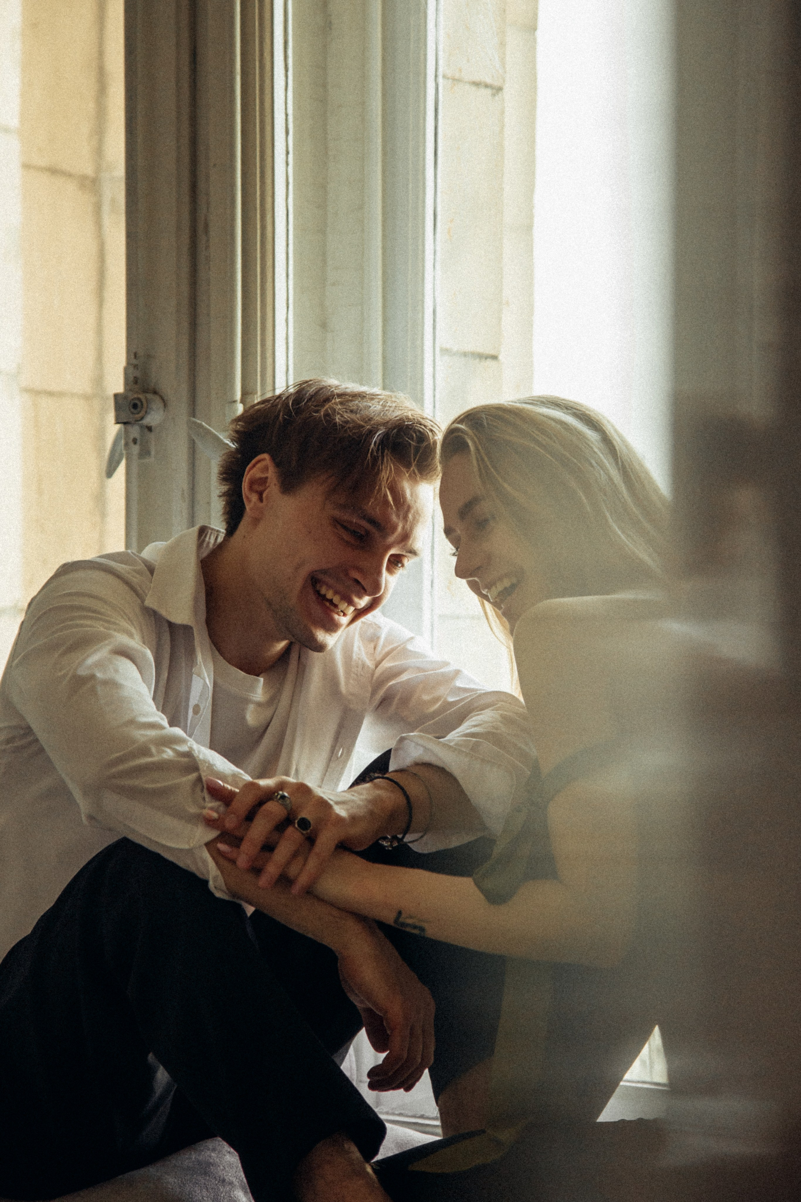 пара у окна