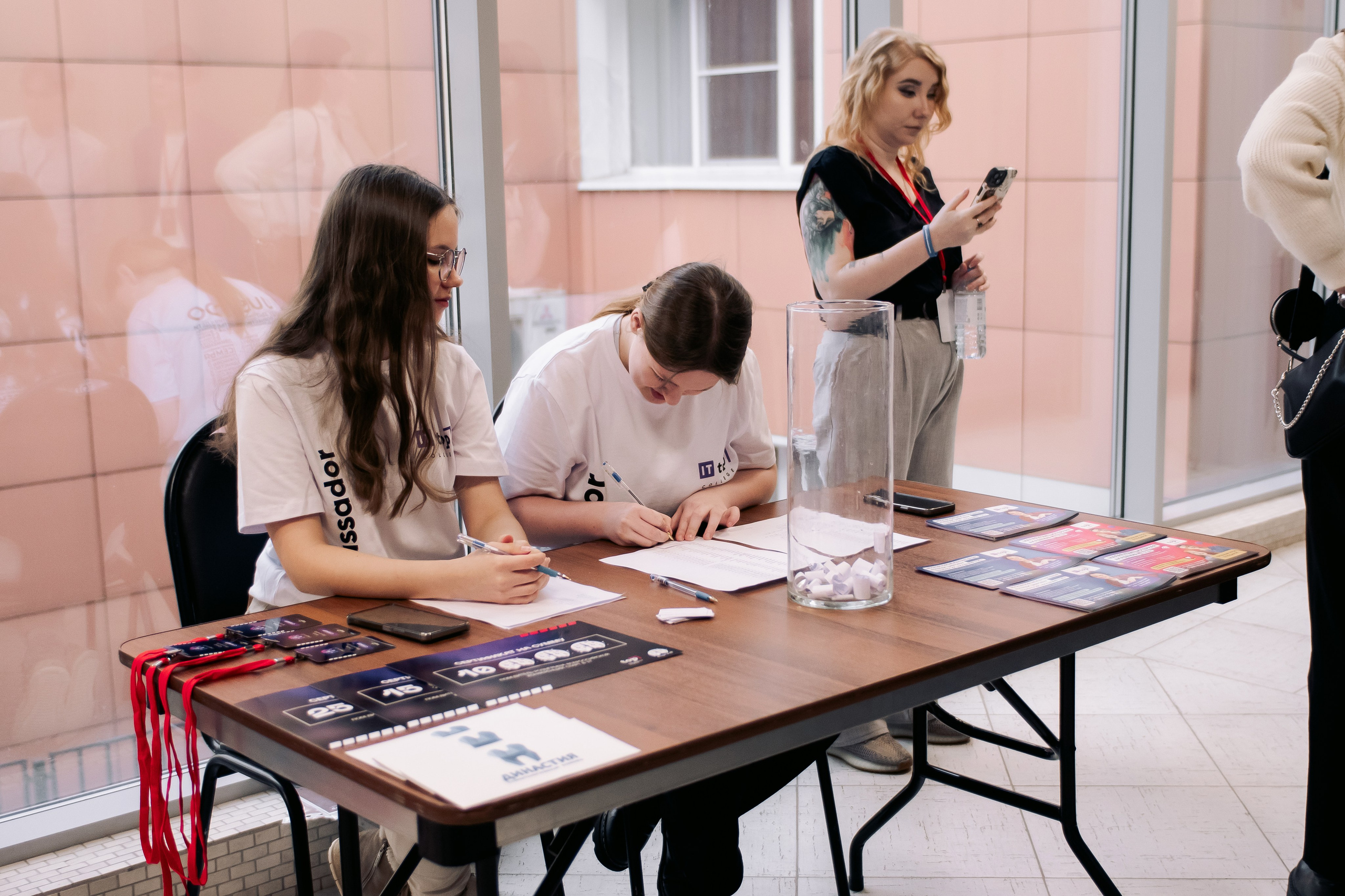 It-конференция компьютерной академии Топ. Фотограф в Твери Дементьева Анастасия