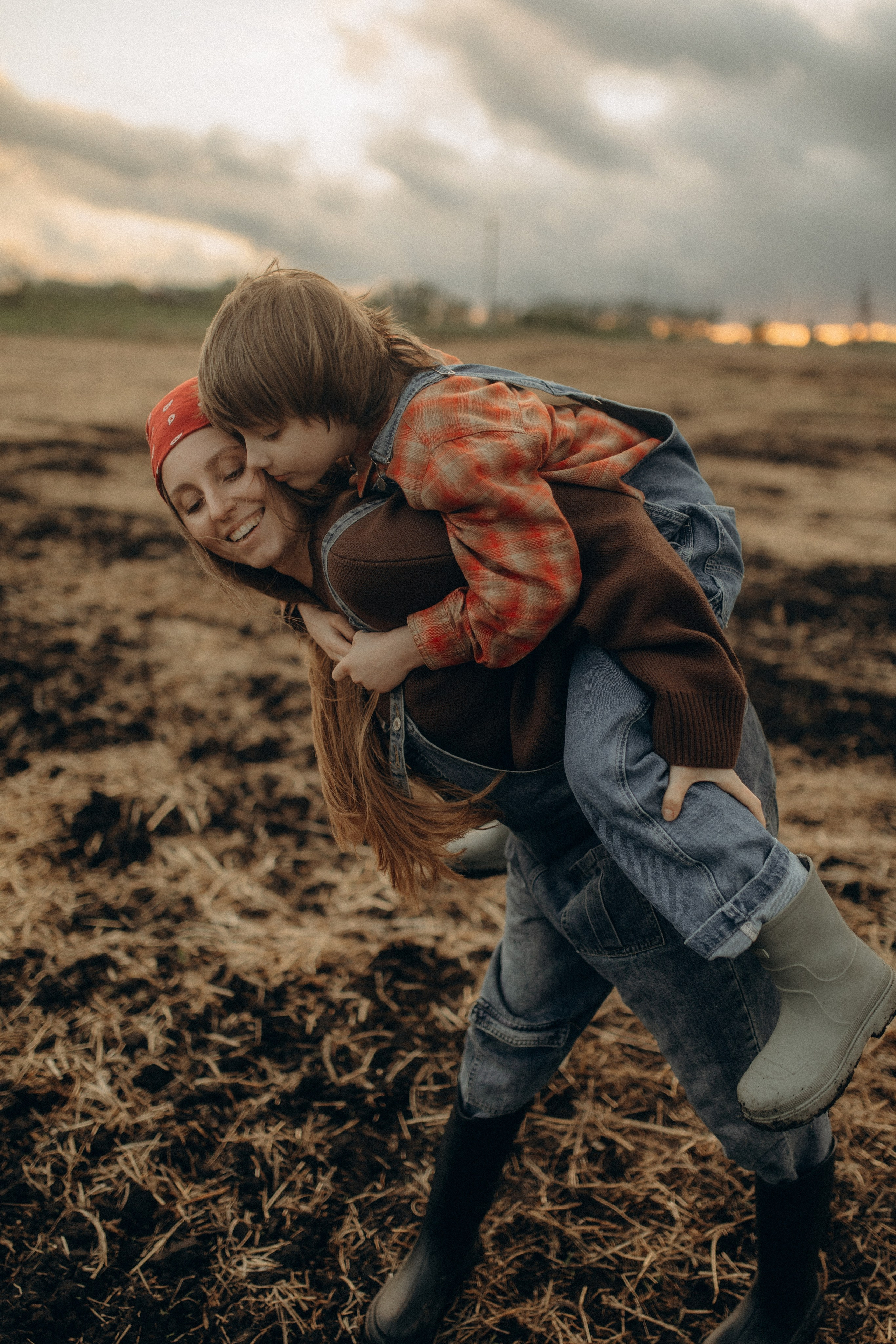 Семейная фотосессия на ферме. Семейный и свадебный фотограф в Новосибирске/Бийске Екатерина Логинова