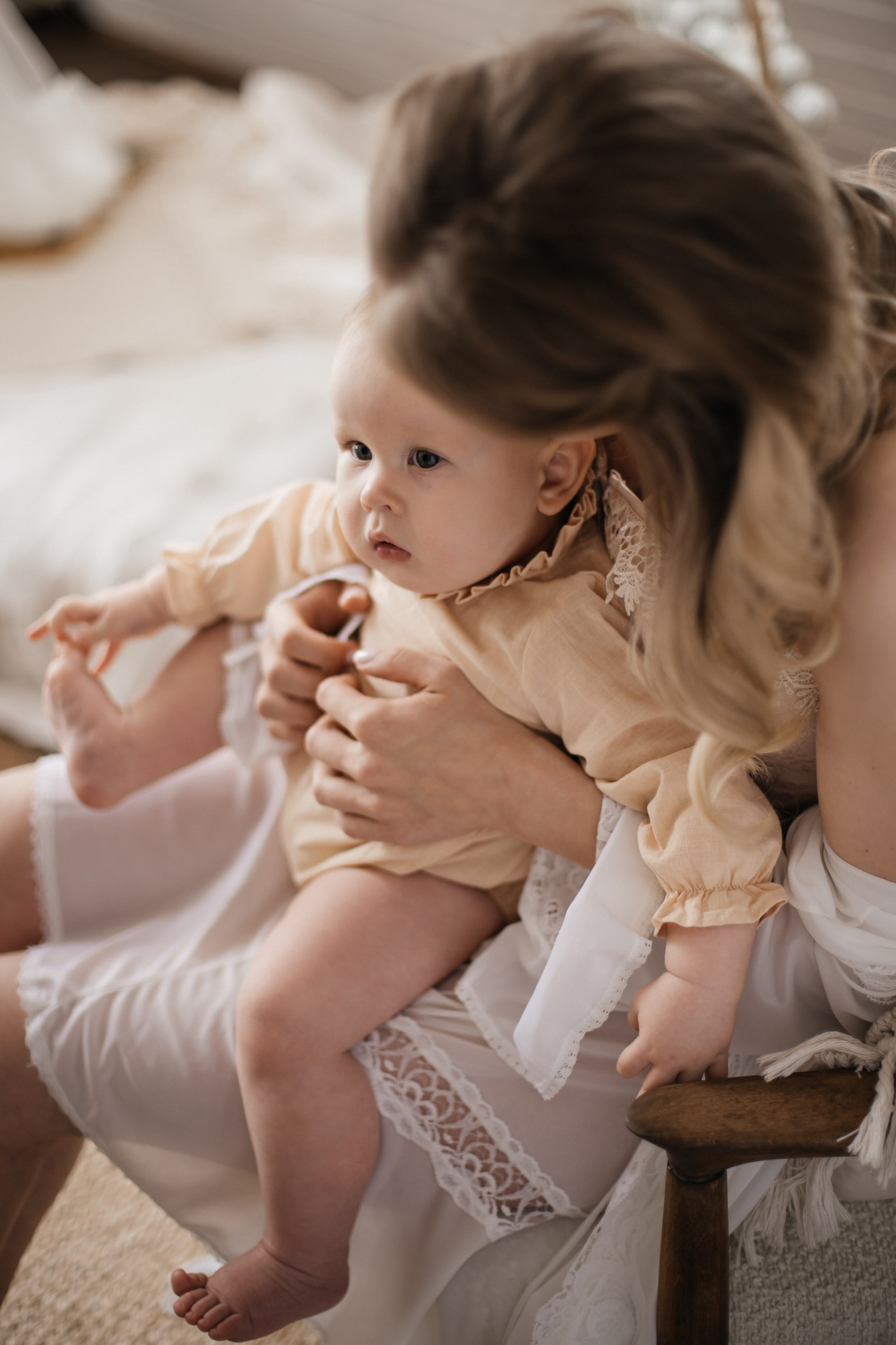 Алиса с мамой Кристиной в нежной семейной фотосессии в Домике Элли г. Пушкино. Семейный и детский фотограф в Сергиев Посаде, Хотьково Якимчук Любовь