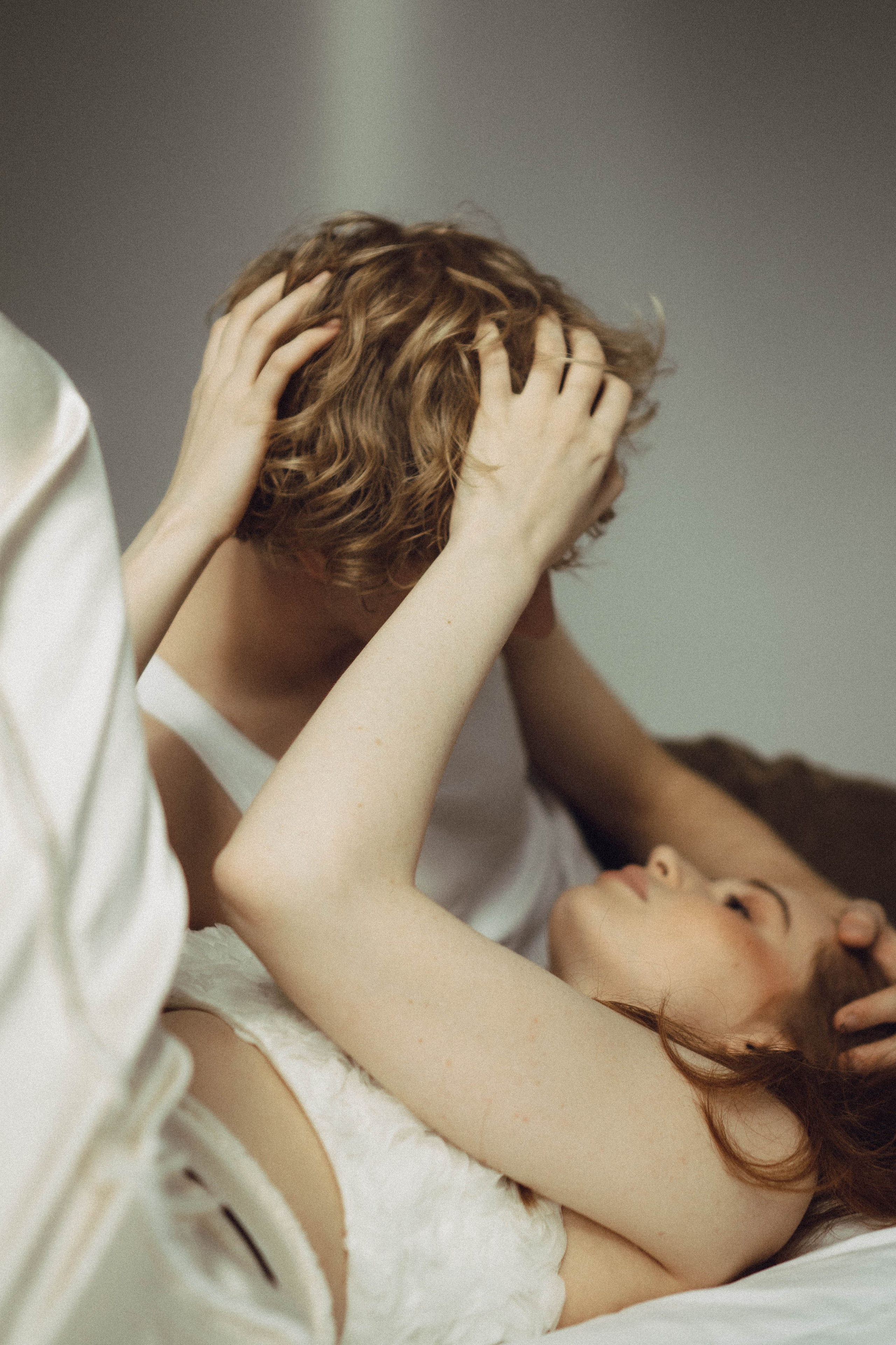 СВАДЕБНАЯ СЬЕМКА В ОТЕЛЕ. СБОРЫ ЖЕНИХА И НЕВЕСТЫ И ТАКЖЕ ТОР И ПОДГОТОВКА К ПРОГУЛКЕ. Профессиональный фотограф, Санкт-Петербург — Виктория Богомолова