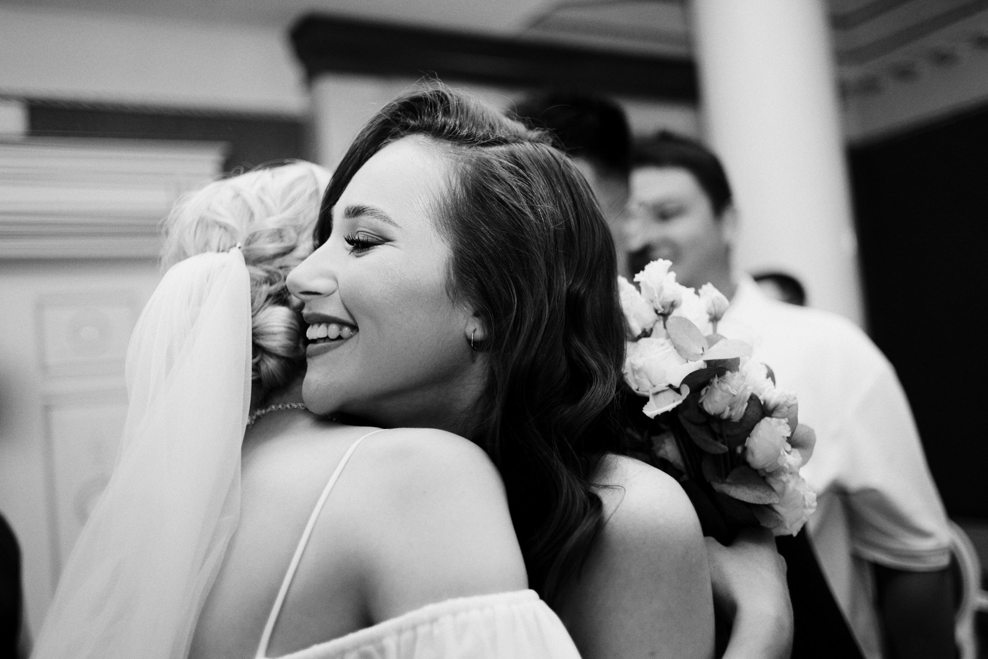 Свадебный фотограф в Тюмени — Фотосессия Тимура и Лизы в городском стиле. Портретный фотограф Тюмень Дарья Мустафина