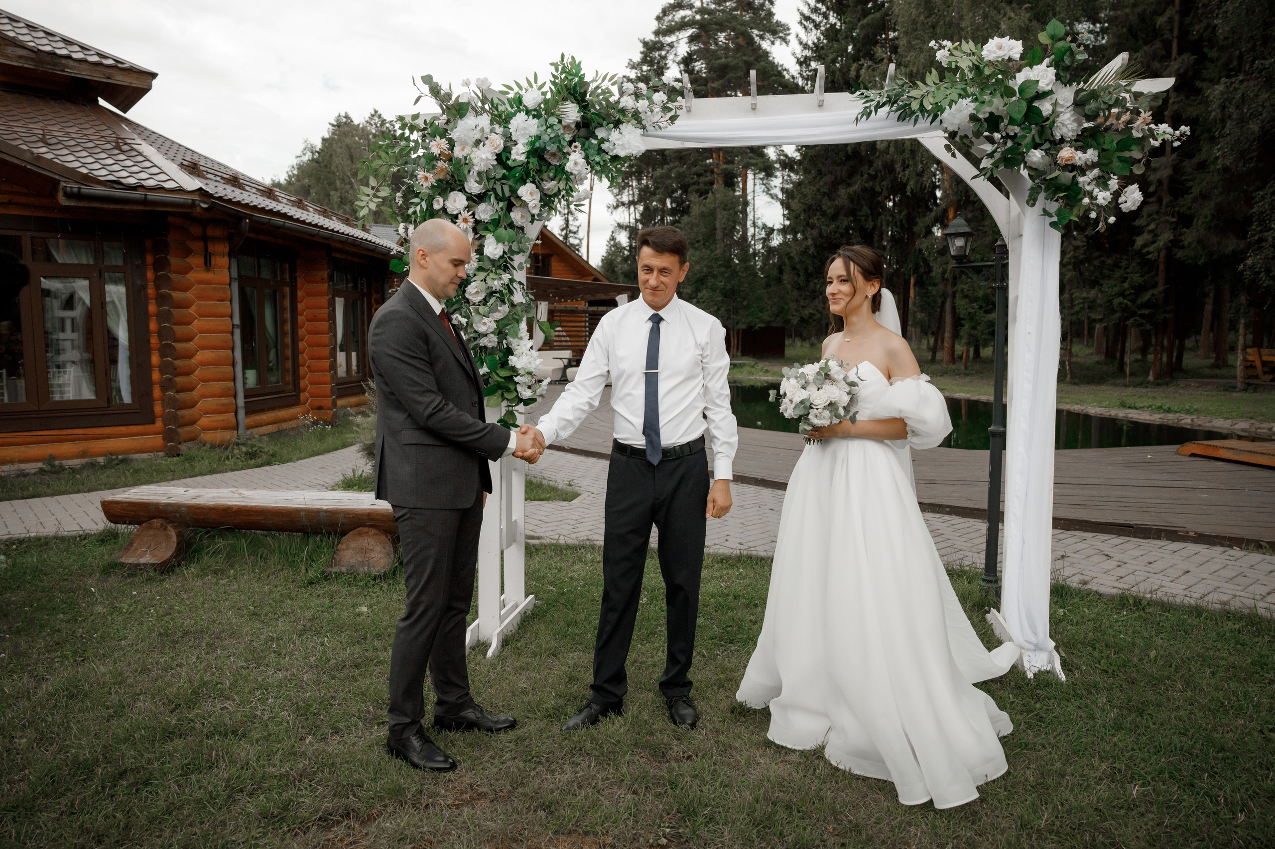 Полина и Дмитрий, загородный клуб «Барин», ЗАГС в г. Пушкино. Свадебный и репортажный фотограф (Москва, Королев и другие)