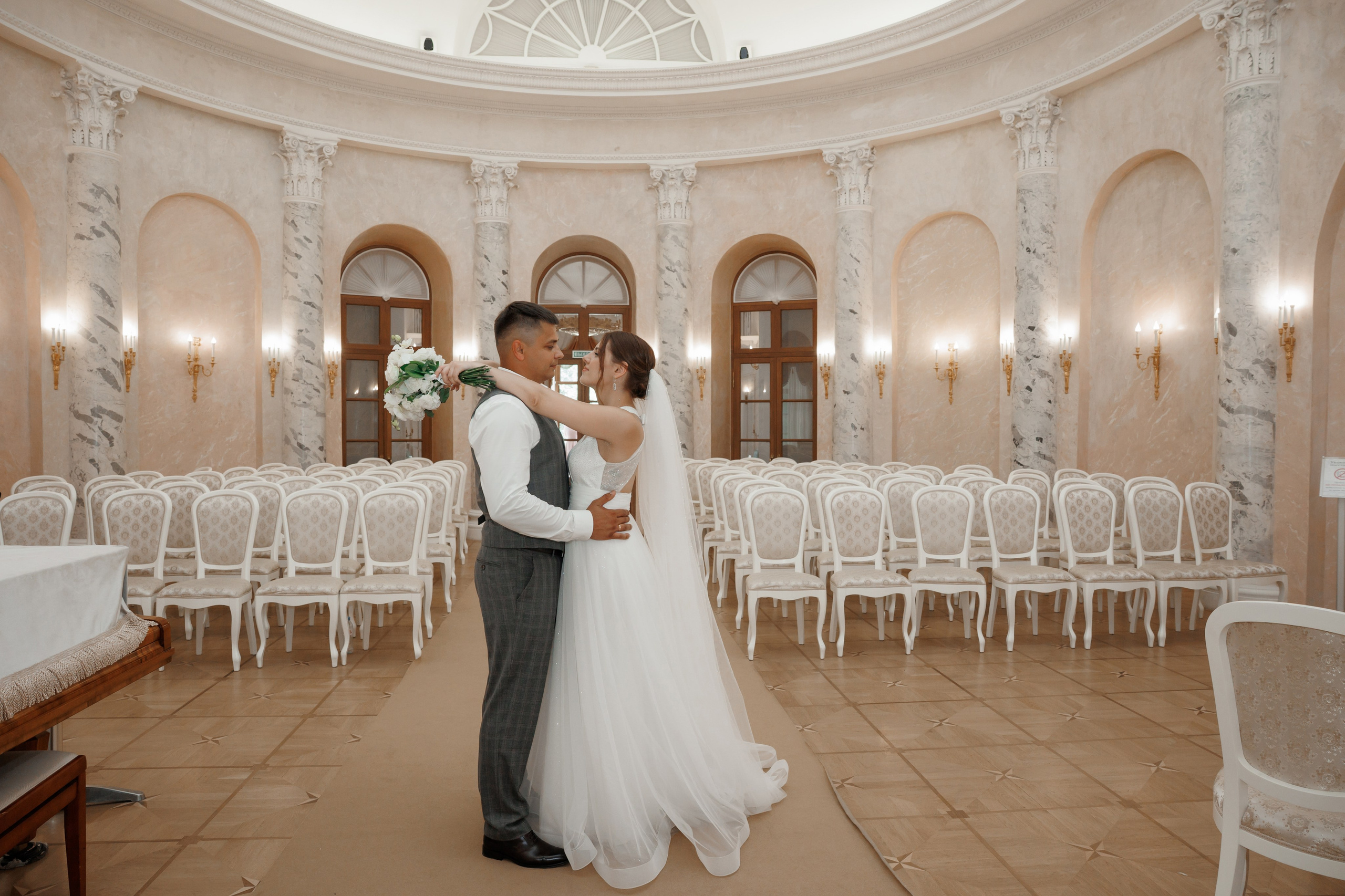 ЗАГС Бутово и Остафьево. Свадебный и репортажный фотограф (Москва, Королев и другие)